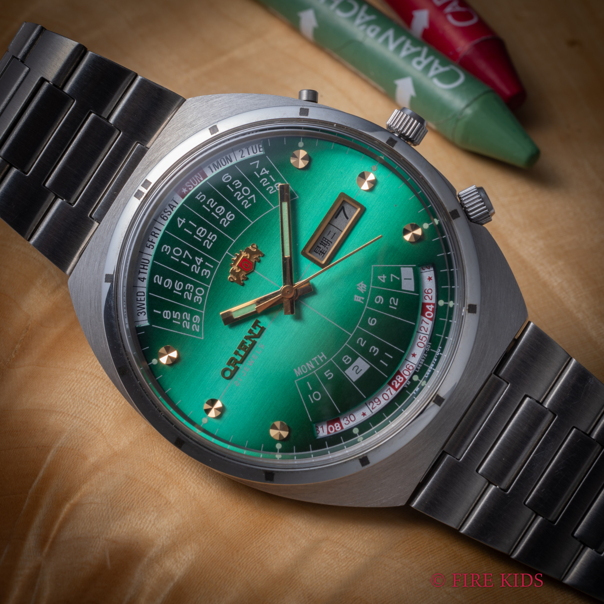 オリエント 万年カレンダー未使用美品 1970年代製 グリーンダイヤル 自動巻 純正ステンレスブレス タグ付