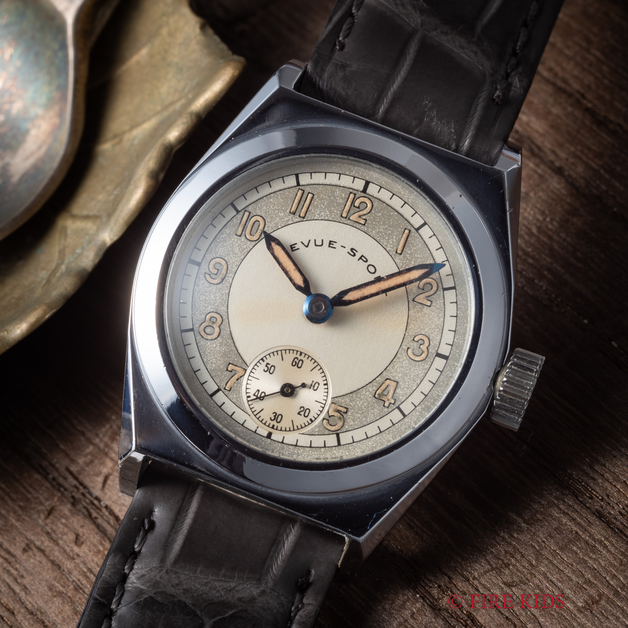 レヴュー　スポルト　ツートンアラビア　1940年代製　手巻