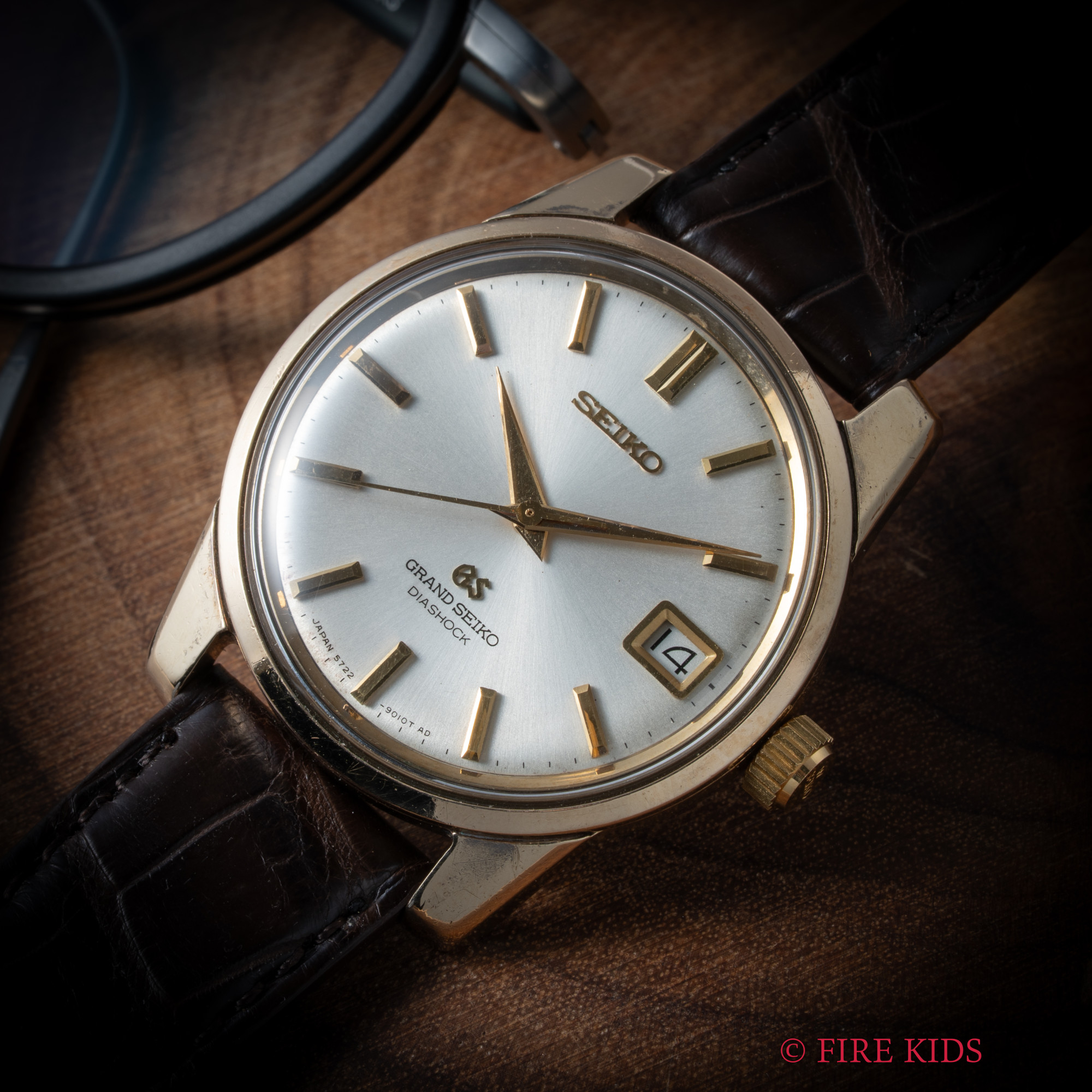 グランドセイコー セカンドモデル 1968年製 57GS後期型 CAPゴールドケース Ref.5722-9011 ロービート手巻