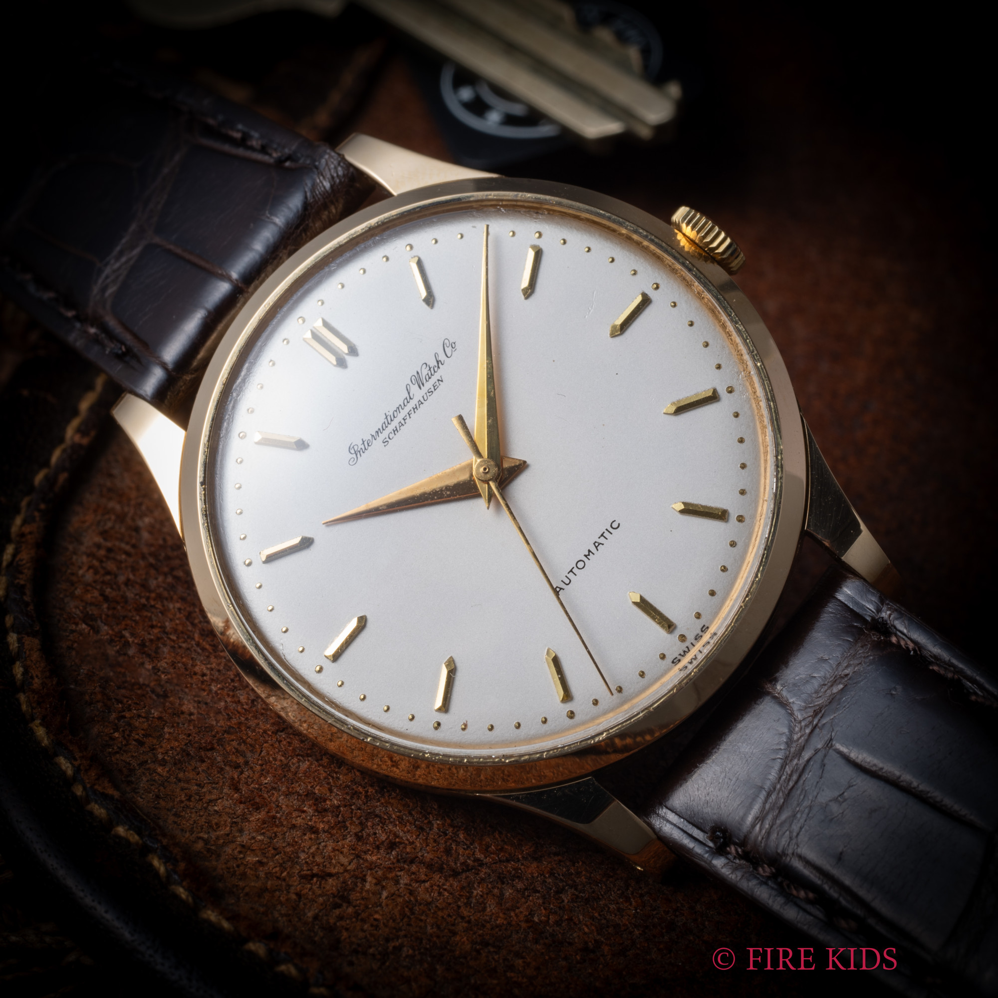 IWC ラウンドケース 1961年製 ペラトン式自動巻き ノンデイト 18金無垢ケース Cal.853