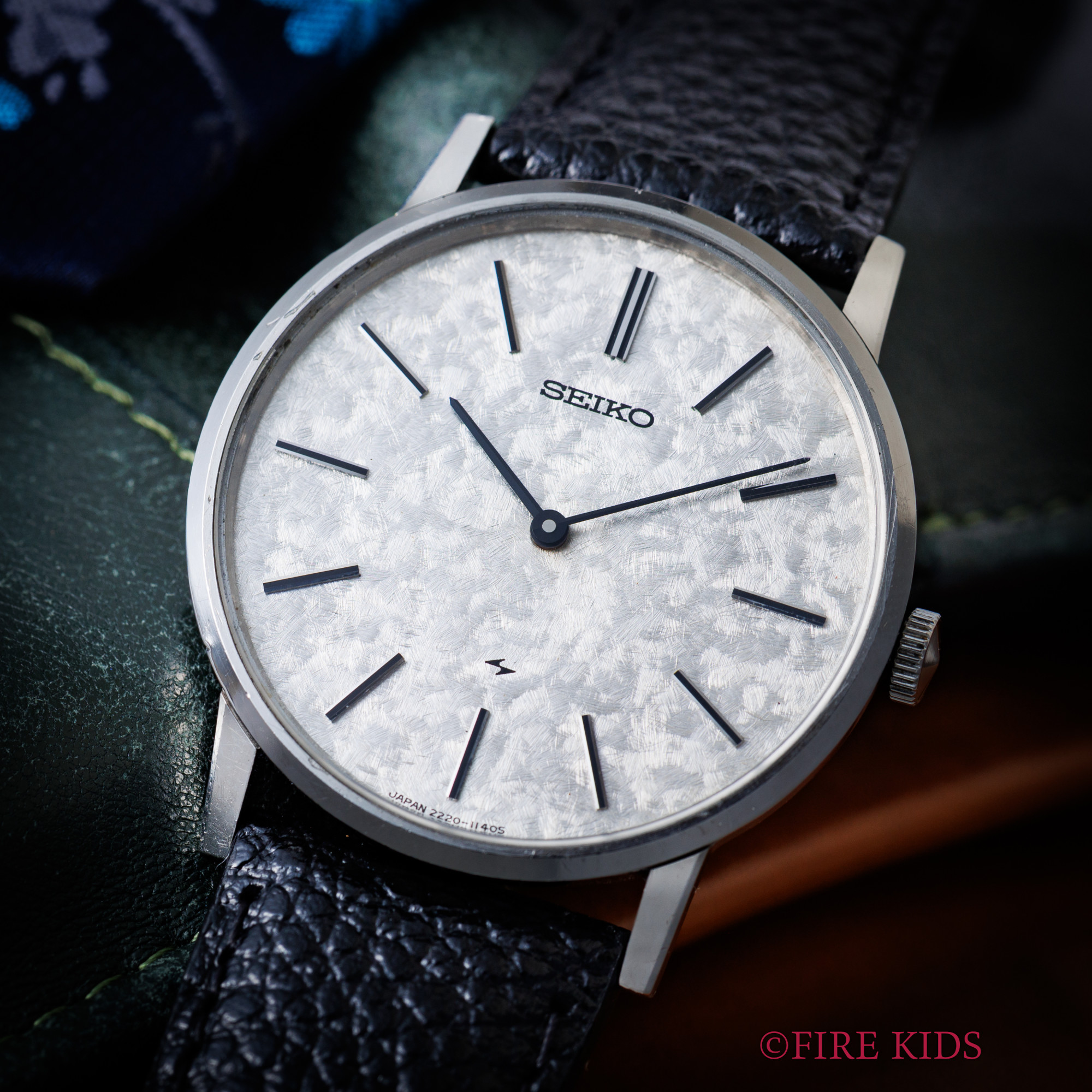 セイコー シャリオ 和紙風文字盤 1975年製 薄型手巻き ノンデイト