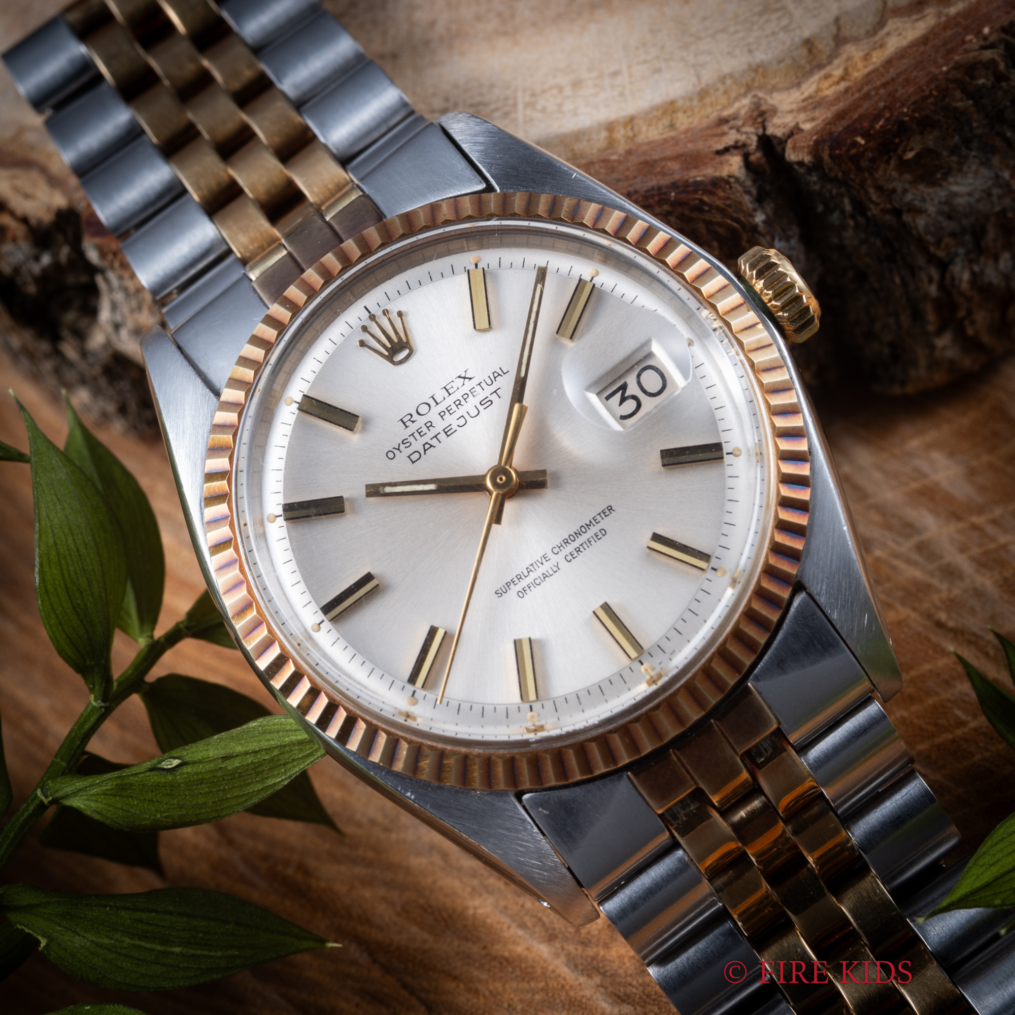 ロレックス 1972年製 デイトジャスト コンビ シルバーダイヤル Ref.1601 自動巻クロノメーター Cal.1570ハック付き 純正コンビジュビリーブレス