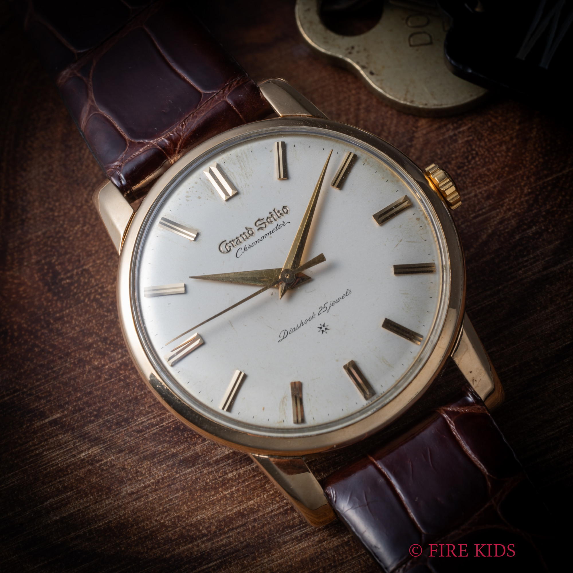 グランドセイコー ファーストモデル 1961年製 Ref.J14070GS 彫文字盤 山針