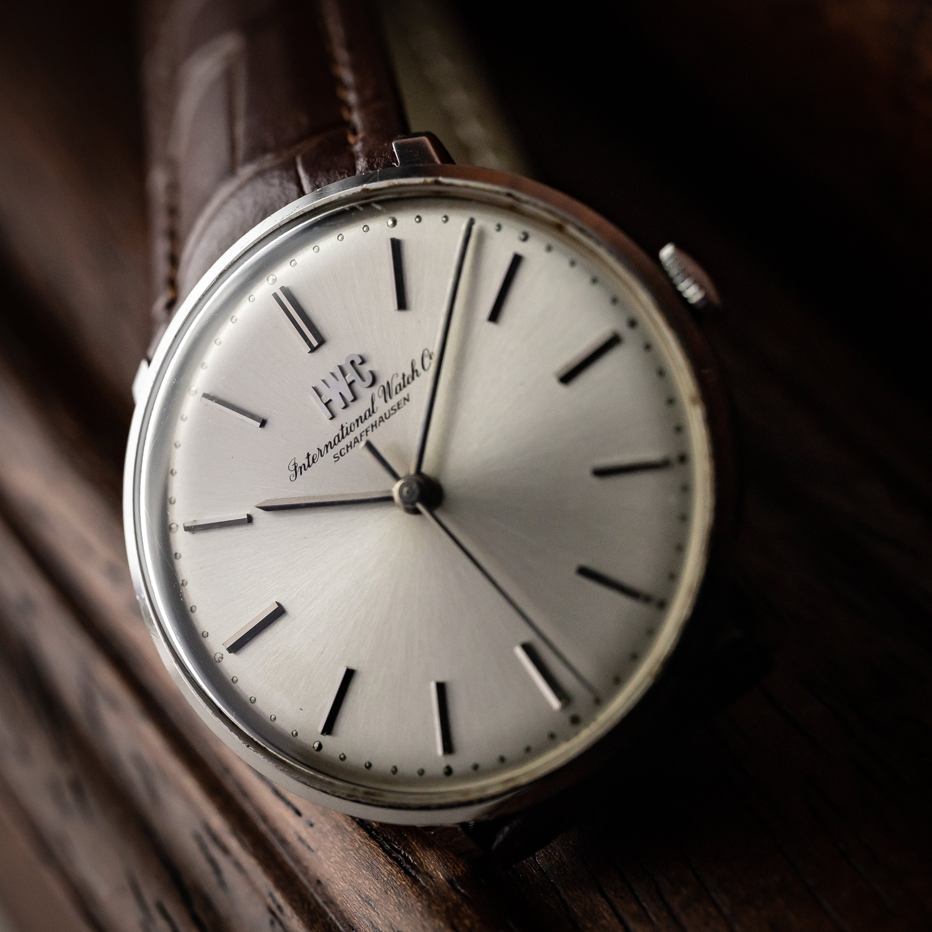 IWC ラウンドケース 裏ブタスケルトン 1973年製 手巻きCal.403