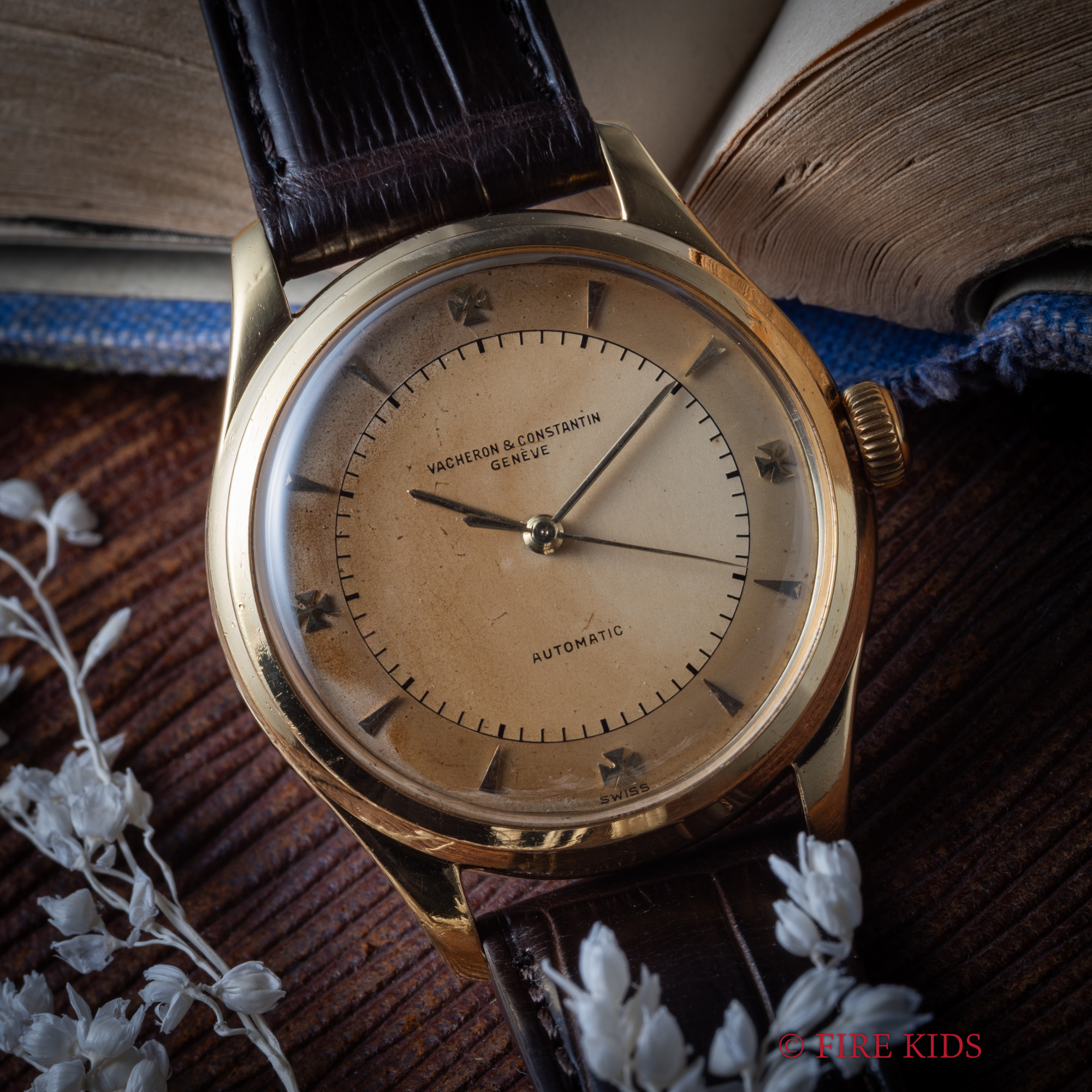 ヴァシュロン・コンスタンタン 18金無垢ラウンドケース 1950年代製 マルタ十字インデックス バンパー式自動巻 Cal.477/1 スクリューバックケース