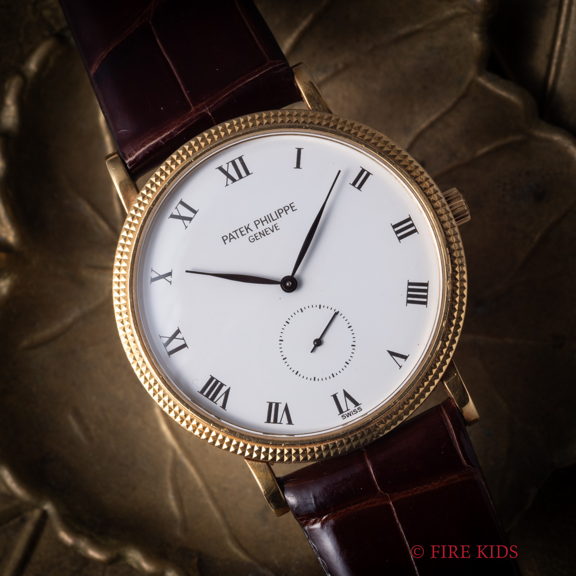 パテック・フィリップ カラトラバ 1990年代製 18金無垢ケース Ref.3919 ホワイトローマンダイヤル 手巻 Cal.215 純正金無垢尾錠