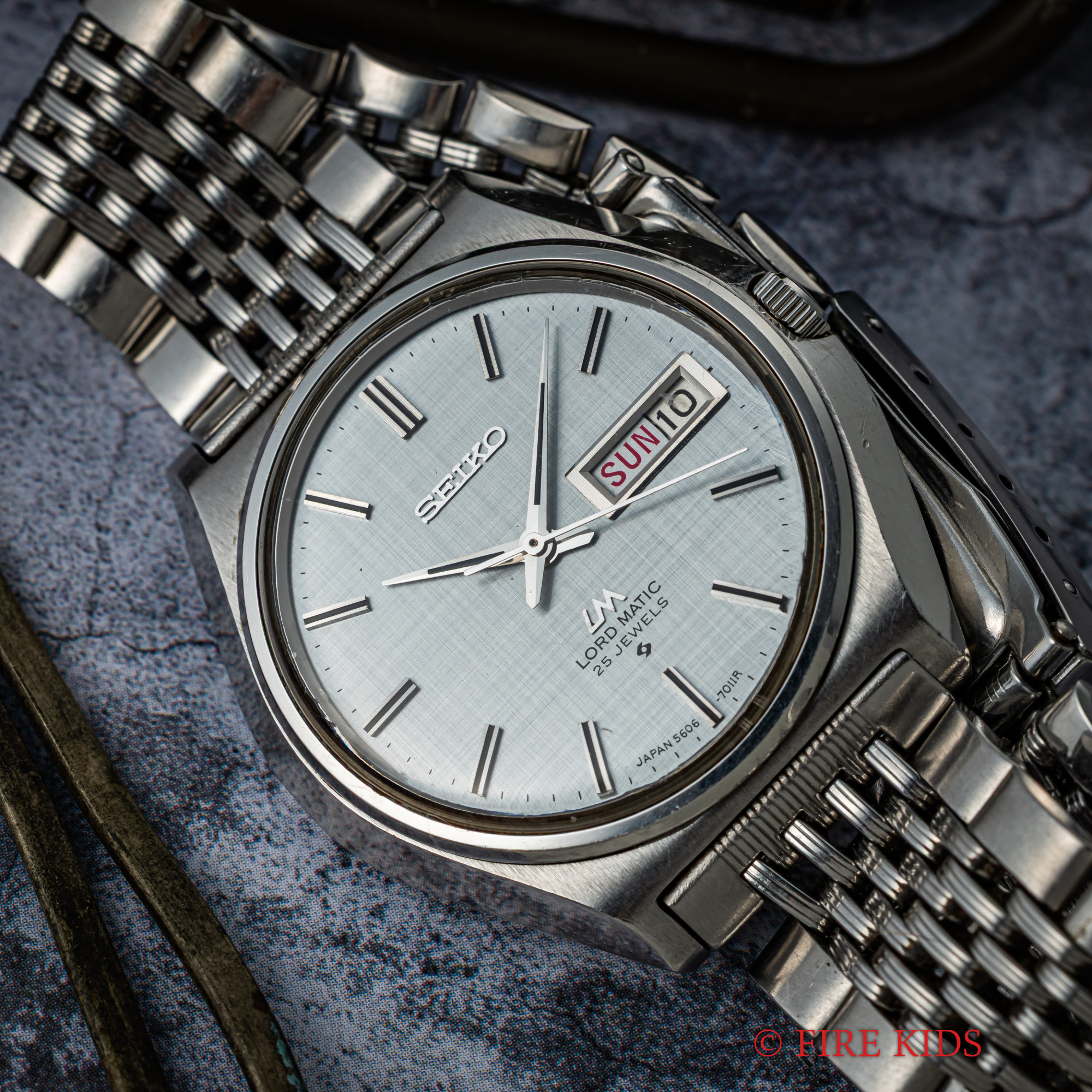 セイコー 56LM 1970年製 純正ブレス付き グレーリネンダイヤル 8振動自動巻き デイデイト