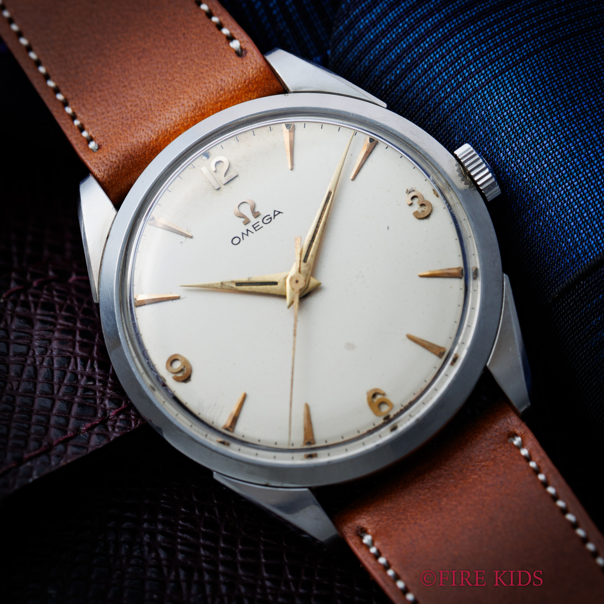 オメガ 30ｍｍキャリバー 1958年製 ラウンドケース 楔インデックス Ref.2910-8SC Cal.284