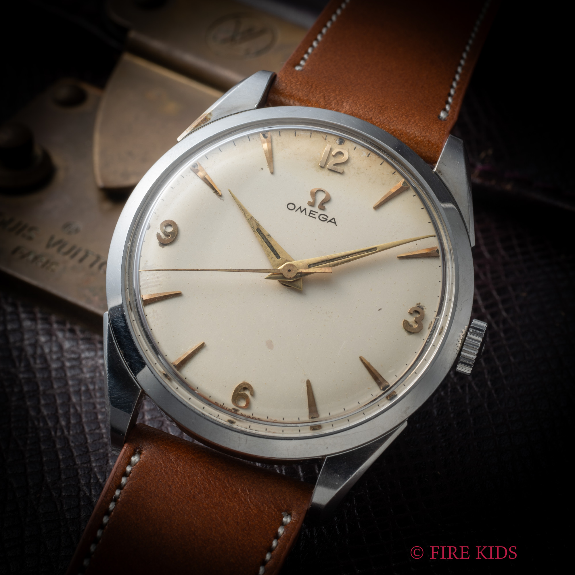 オメガ 30ｍｍキャリバー 1958年製 ラウンドケース 楔インデックス Ref.2910-8SC Cal.284