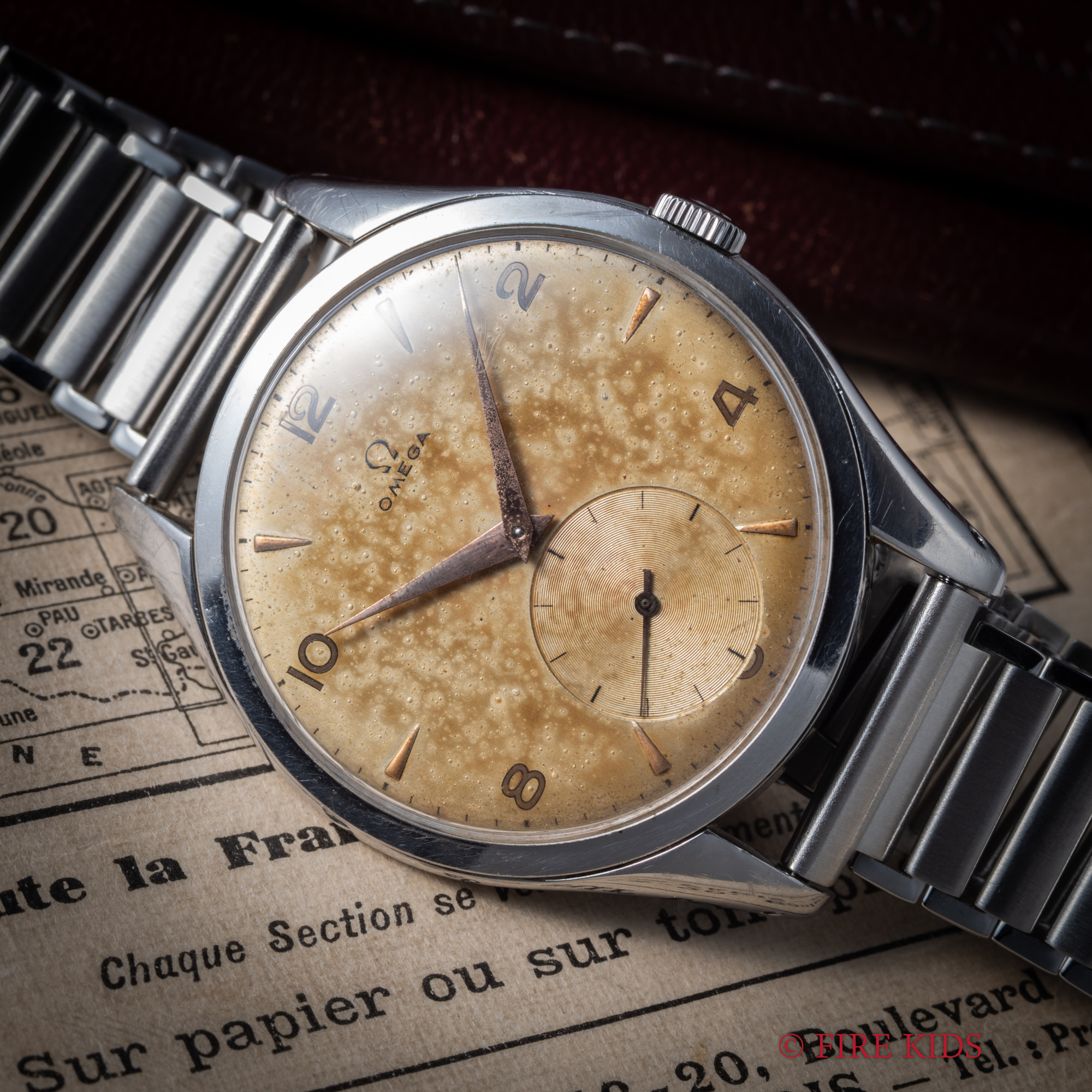 オメガ 30mmキャリバー搭載 飛びアラビア スモールセコンド 36㎜ジャンボケース 手巻 Cal.265 1947～1949年製