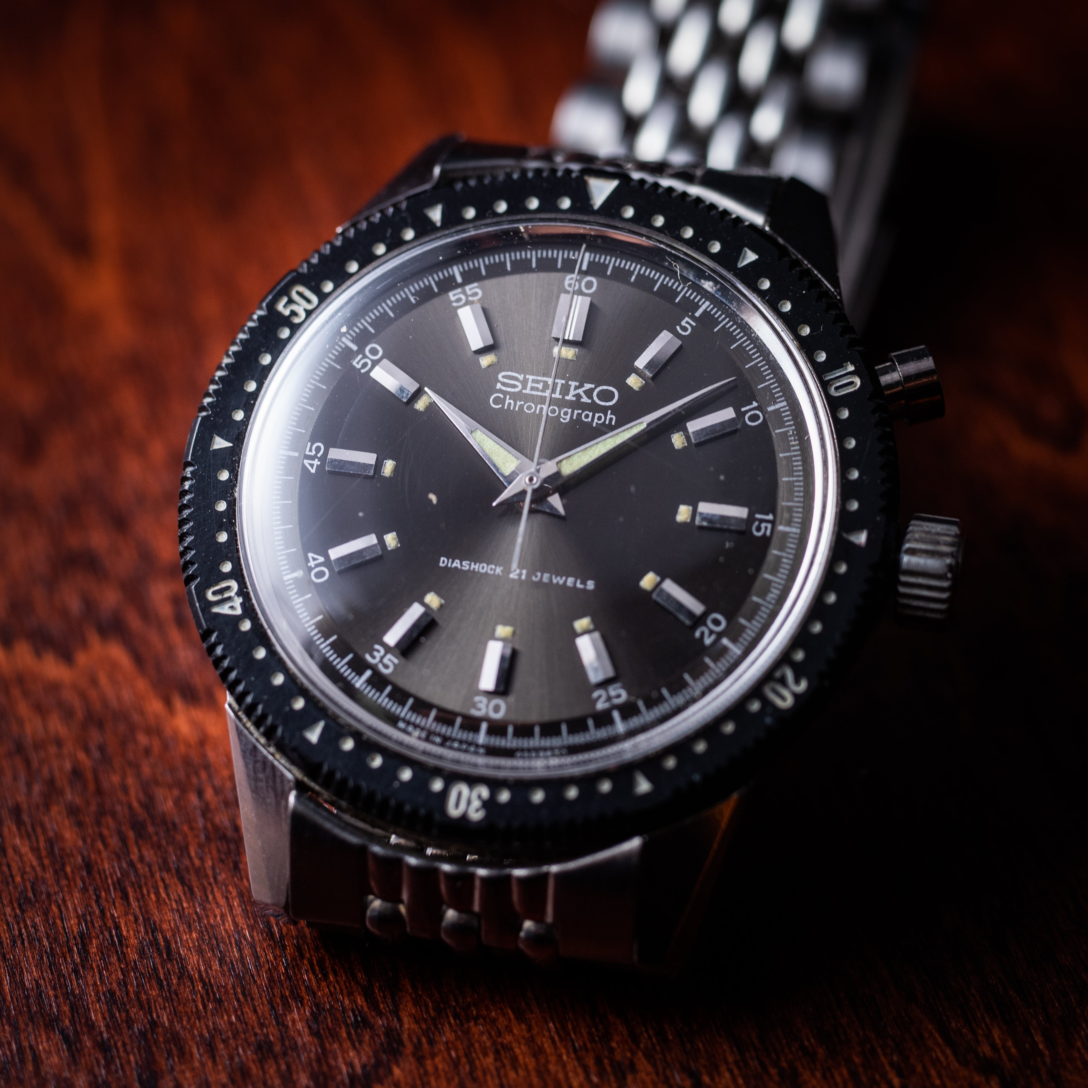 セイコー ワンプッシュクロノグラフ 1964年製 聖火マーク ダークグレーダイヤル ステンレスブレス