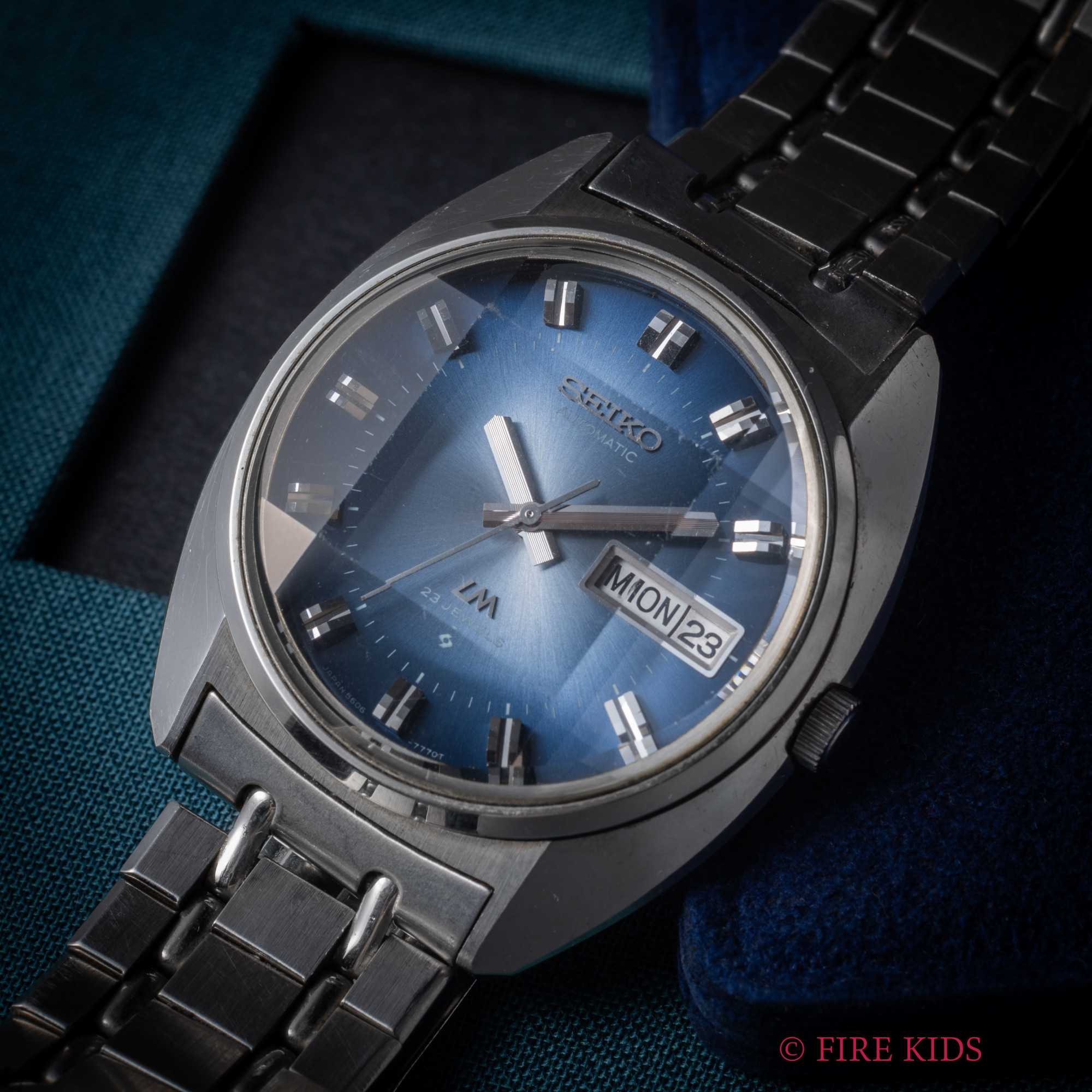 セイコー ロードマチックLM　ブルーグラデーション 1975年製 デイデイト 純正ブレス カットガラス 自動巻き