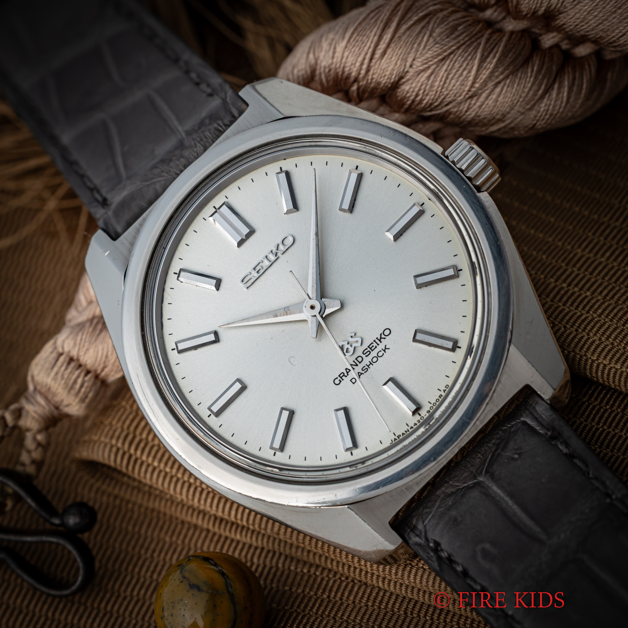 グランドセイコー 44GS 前期 ロービート手巻き 1966年製 セイコースタイルケース