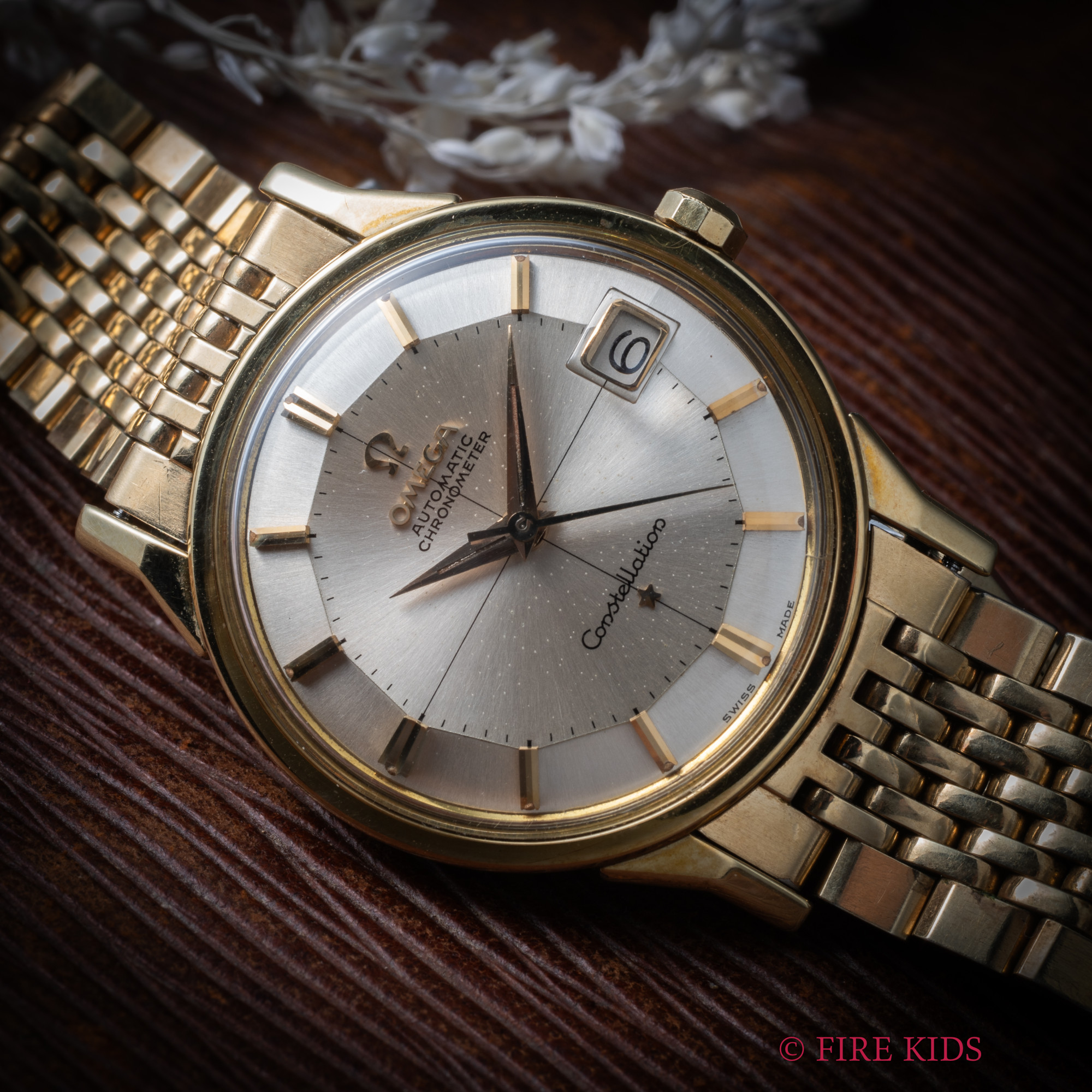 オメガ コンステレーション 12角 トップゴールド クロスライン 1962年製 純正ブレス クロノメーター自動巻き