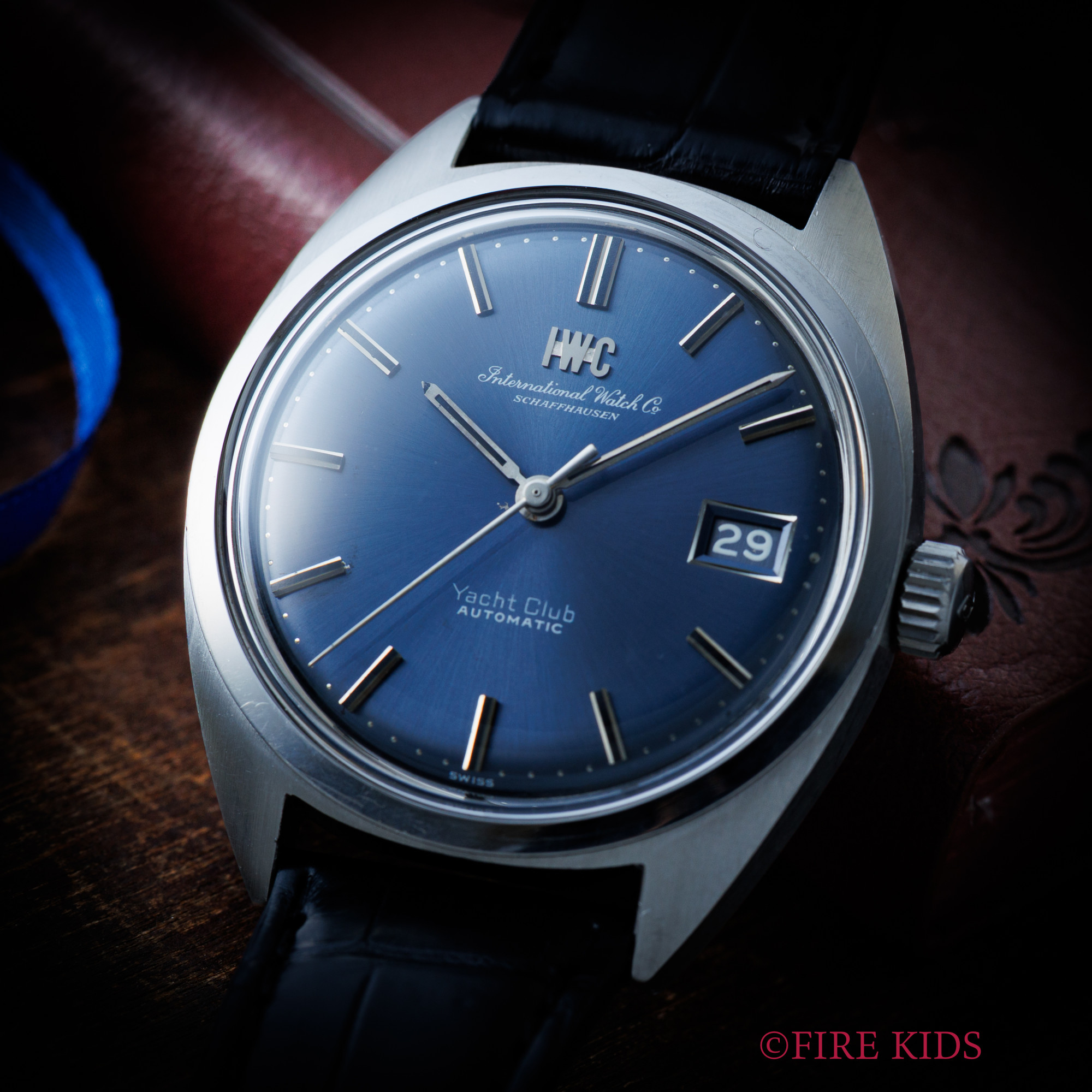 IWC ヨットクラブ ブルーダイヤル 1975年製 ペラトン式自動巻き お魚リューズ