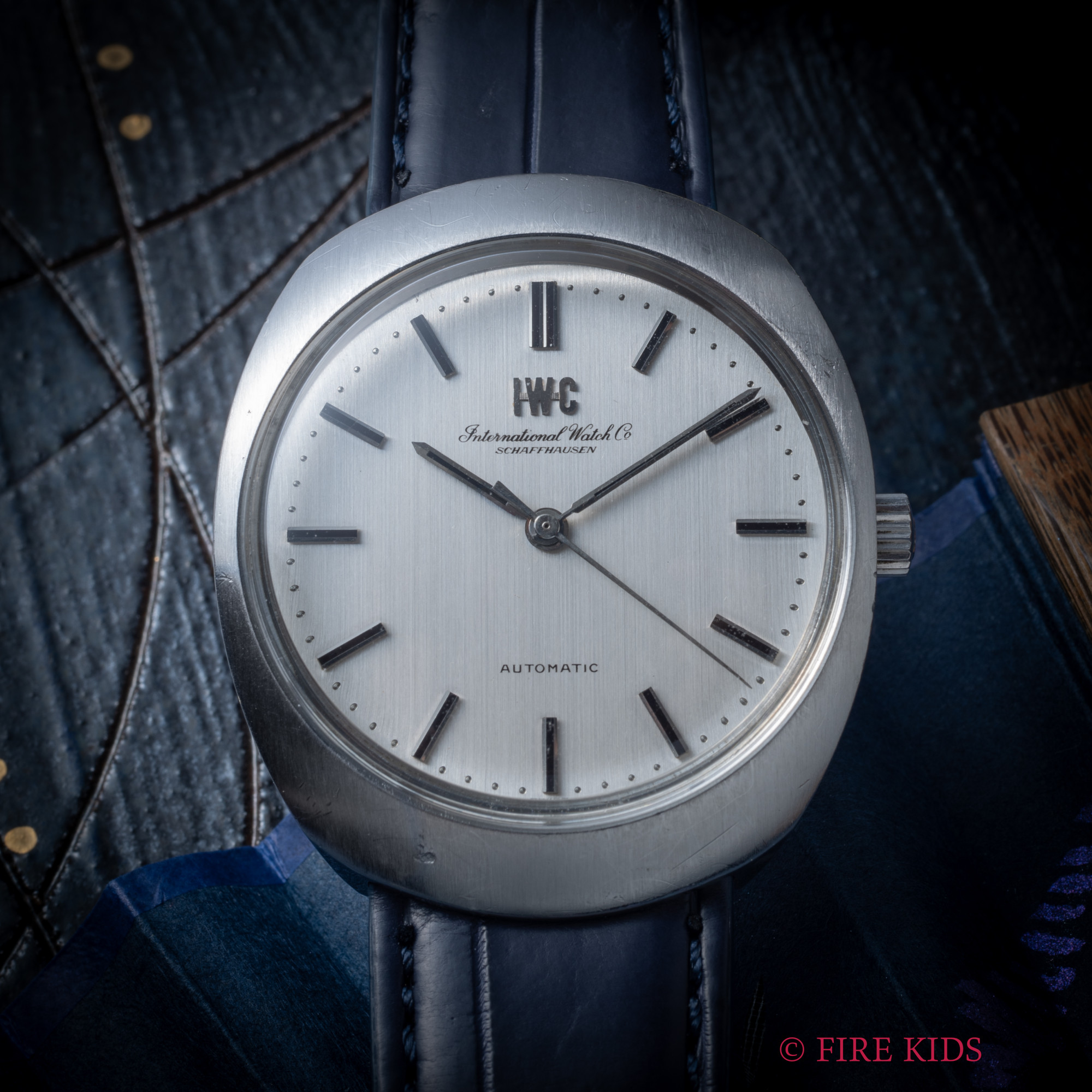 IWC 1969年製 トノーケース ペラトン式自動巻き Cal.854B ノンデイト