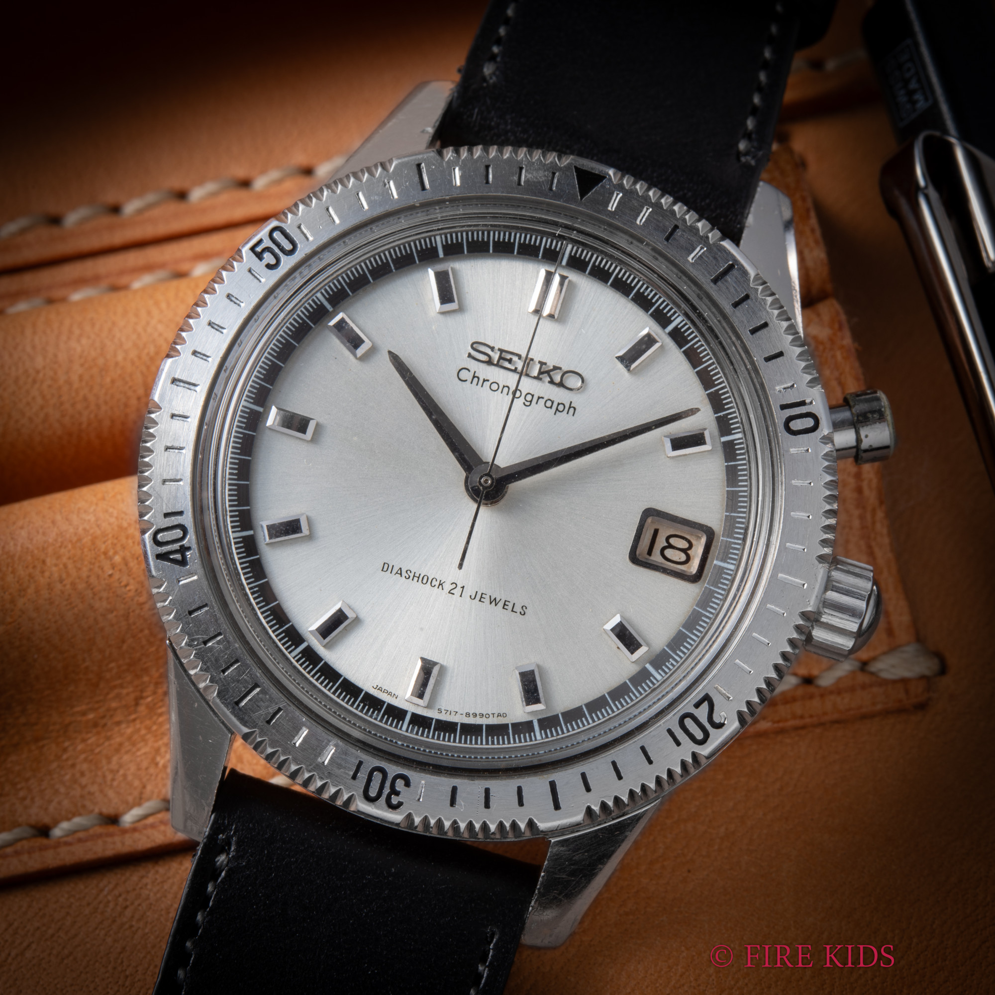 セイコー SEIKO ワンプッシュクロノグラフ 1964年製 手巻き ステンレスベゼル Ref.5717-8990