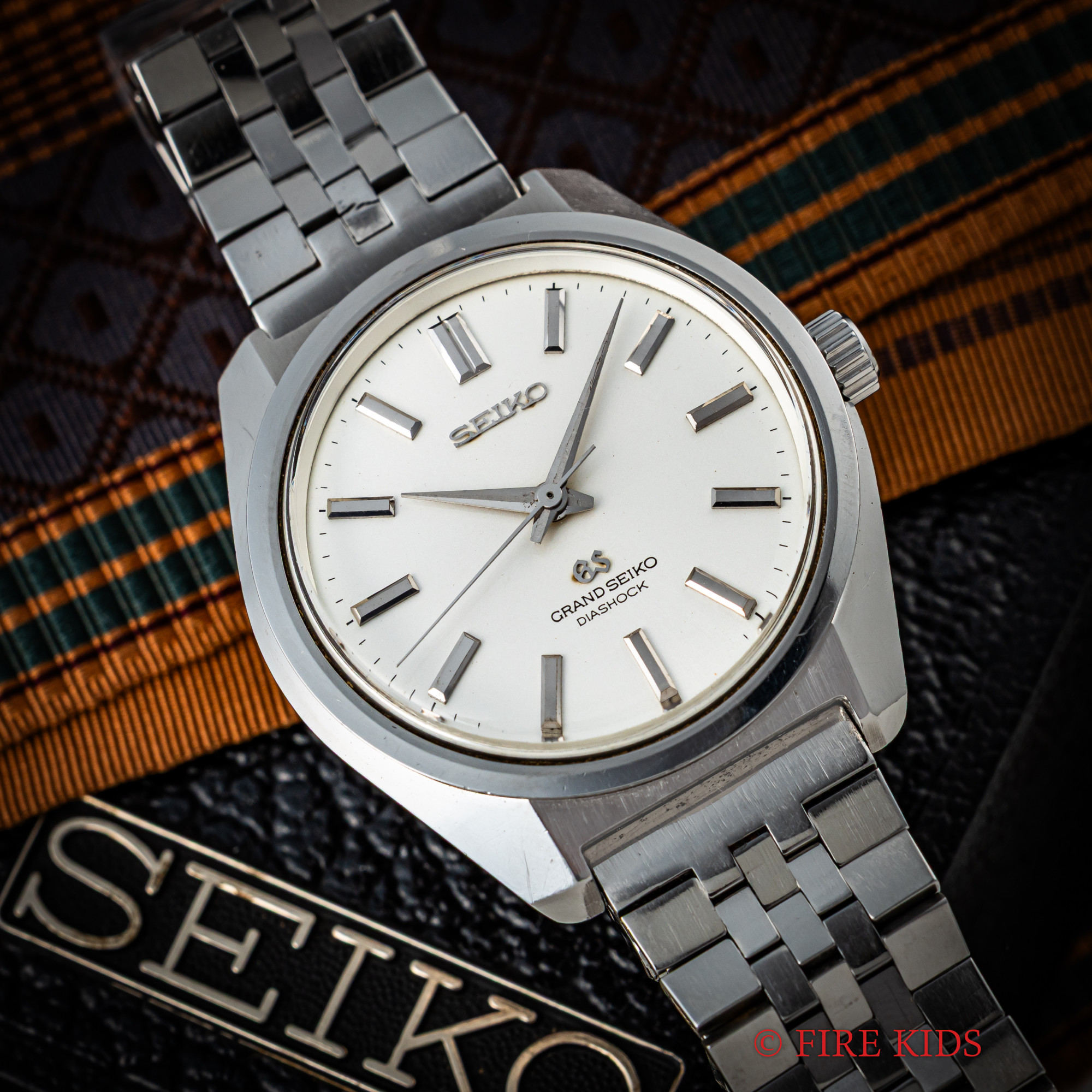 グランドセイコー 手巻き 1967年製 44GS前期 手巻 Ref.4420-9000 GSブレス 箱付 革ベルト尾錠付