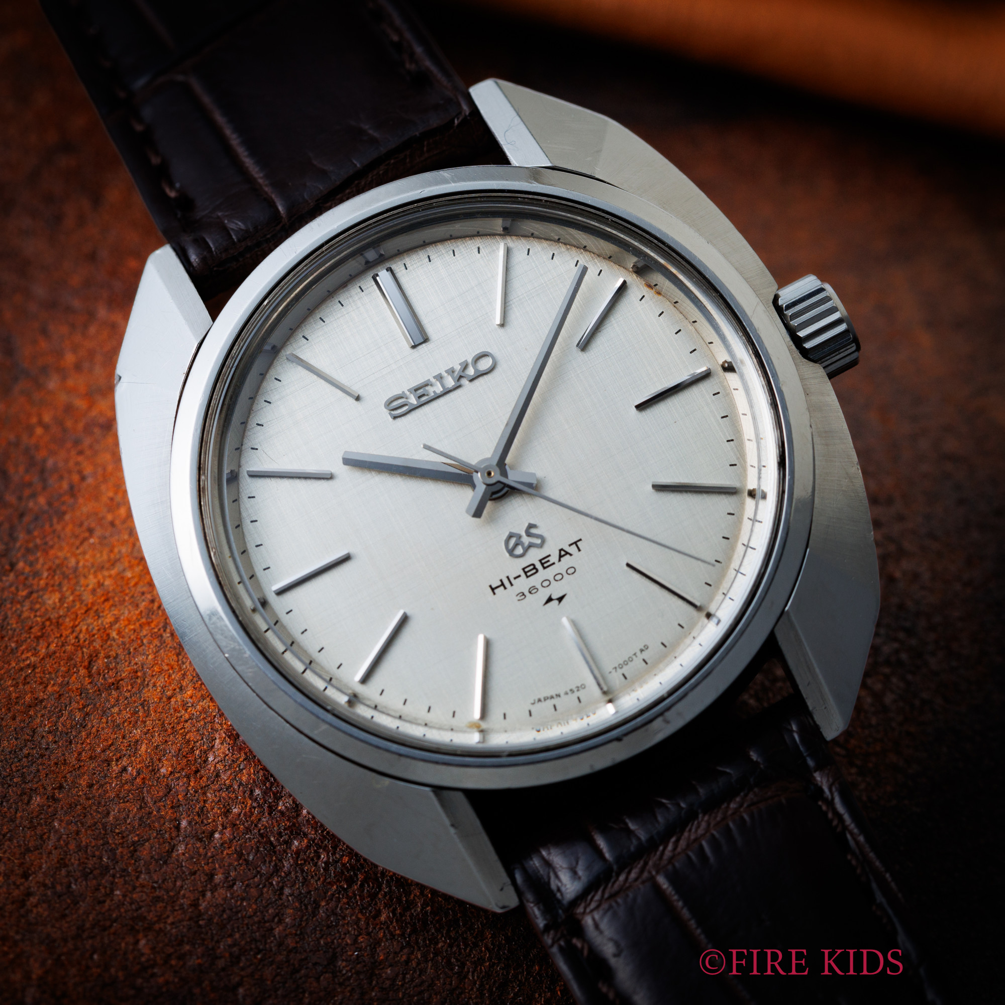 グランドセイコー GRAND SEIKO 45GS 1969年製 オクタゴン シルバーリネンダイヤル 10振動手巻き