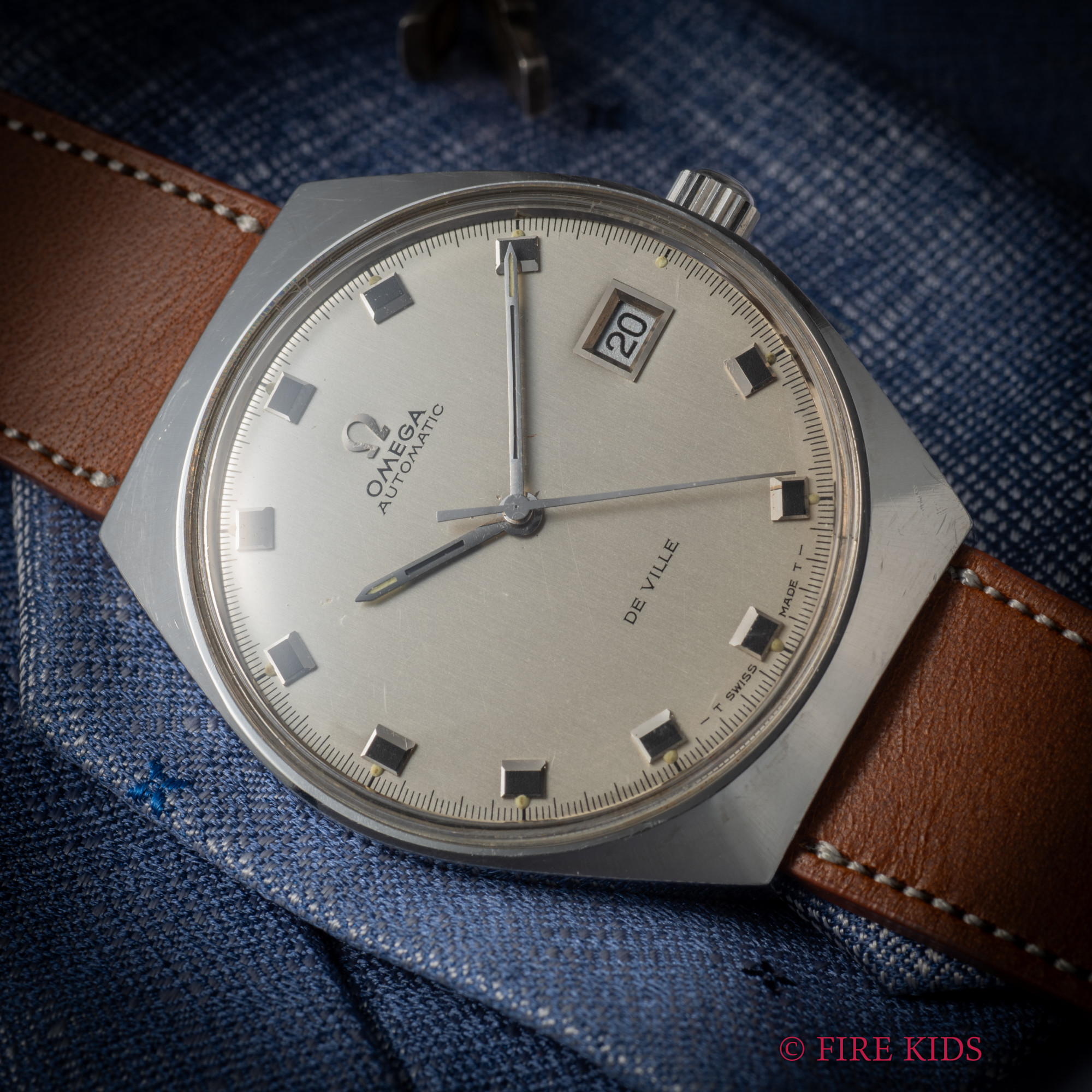 オメガ 1969年製 デ・ヴィル 自動巻き ワンピースケース ショートインデックス Ref.166.051