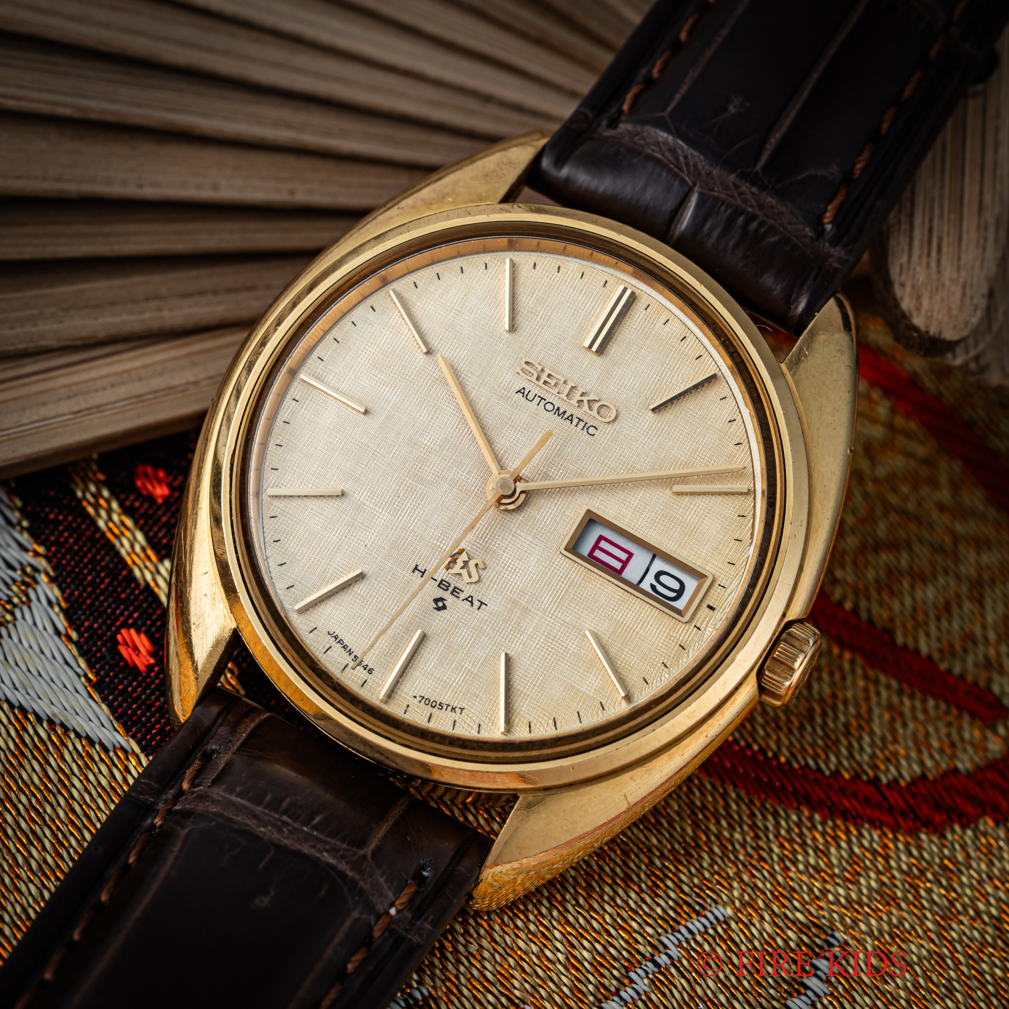 グランドセイコー 18金無垢ケース 1971年製 Ref.5646-7005 ハイビートデイデイト自動巻 リネンダイヤル