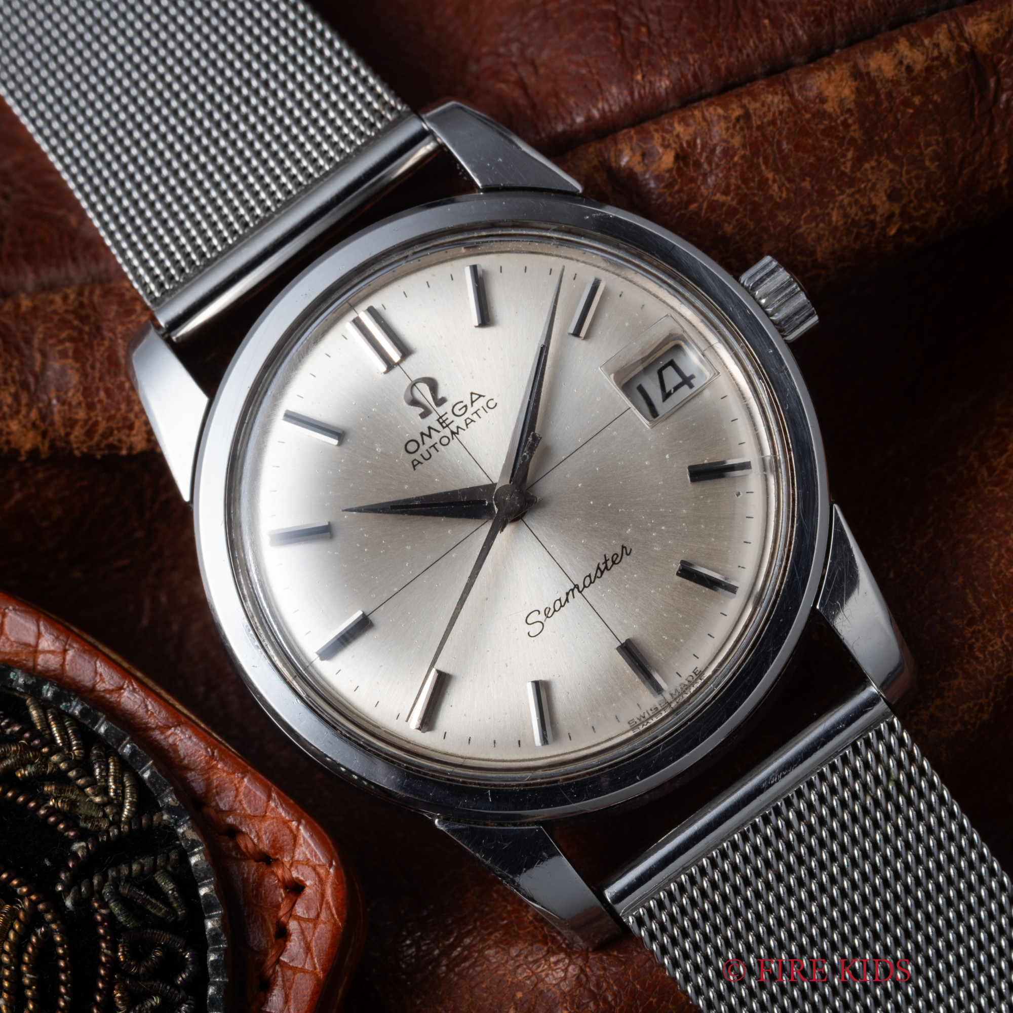 オメガ シーマスター 1963年製 自動巻き Ref.166009 メッシュブレス付 クロスライン