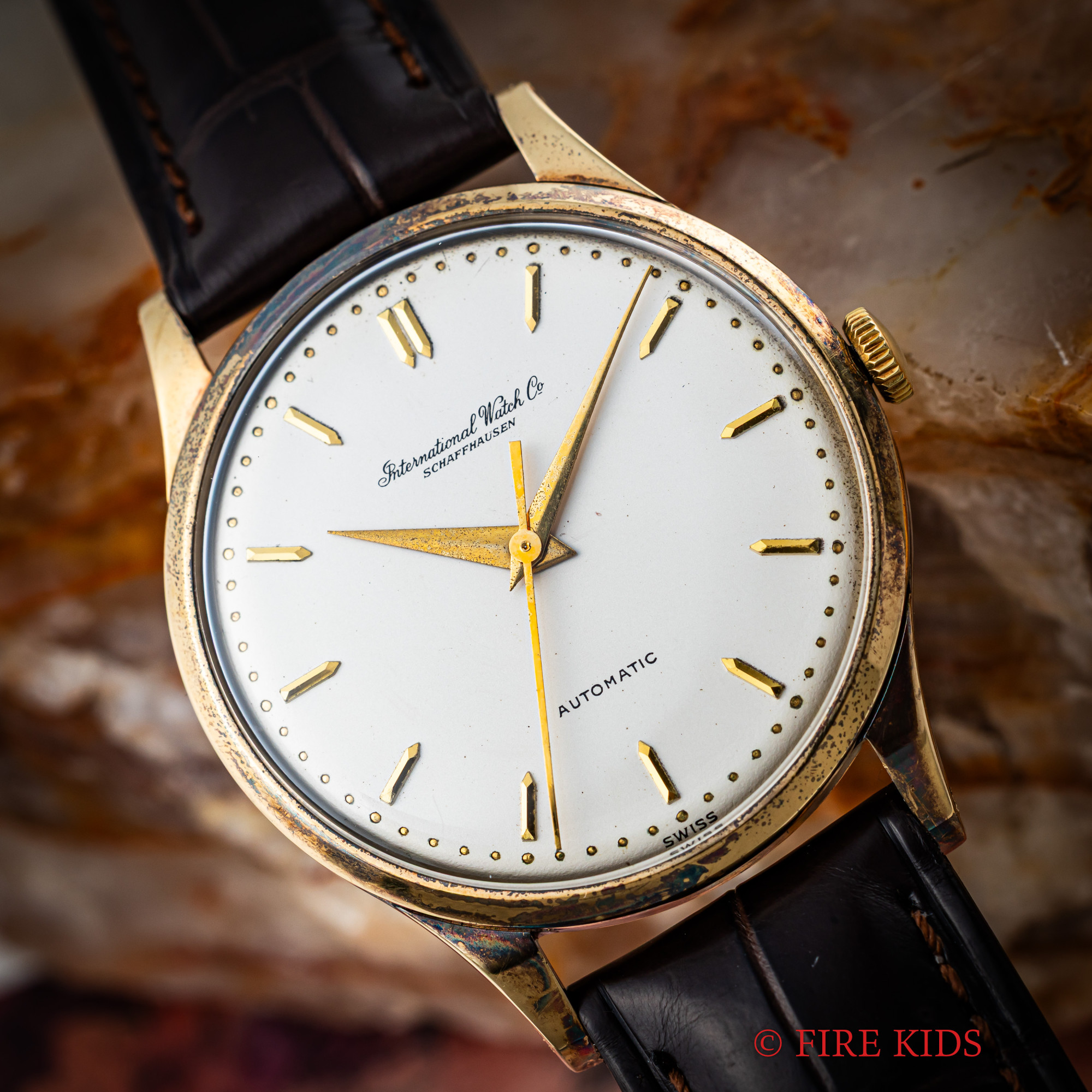 IWC 1963年製 18KYGラウンドケース ペラトン式自動巻き Cal.853 筆記体ロゴ ドーフィンハンド