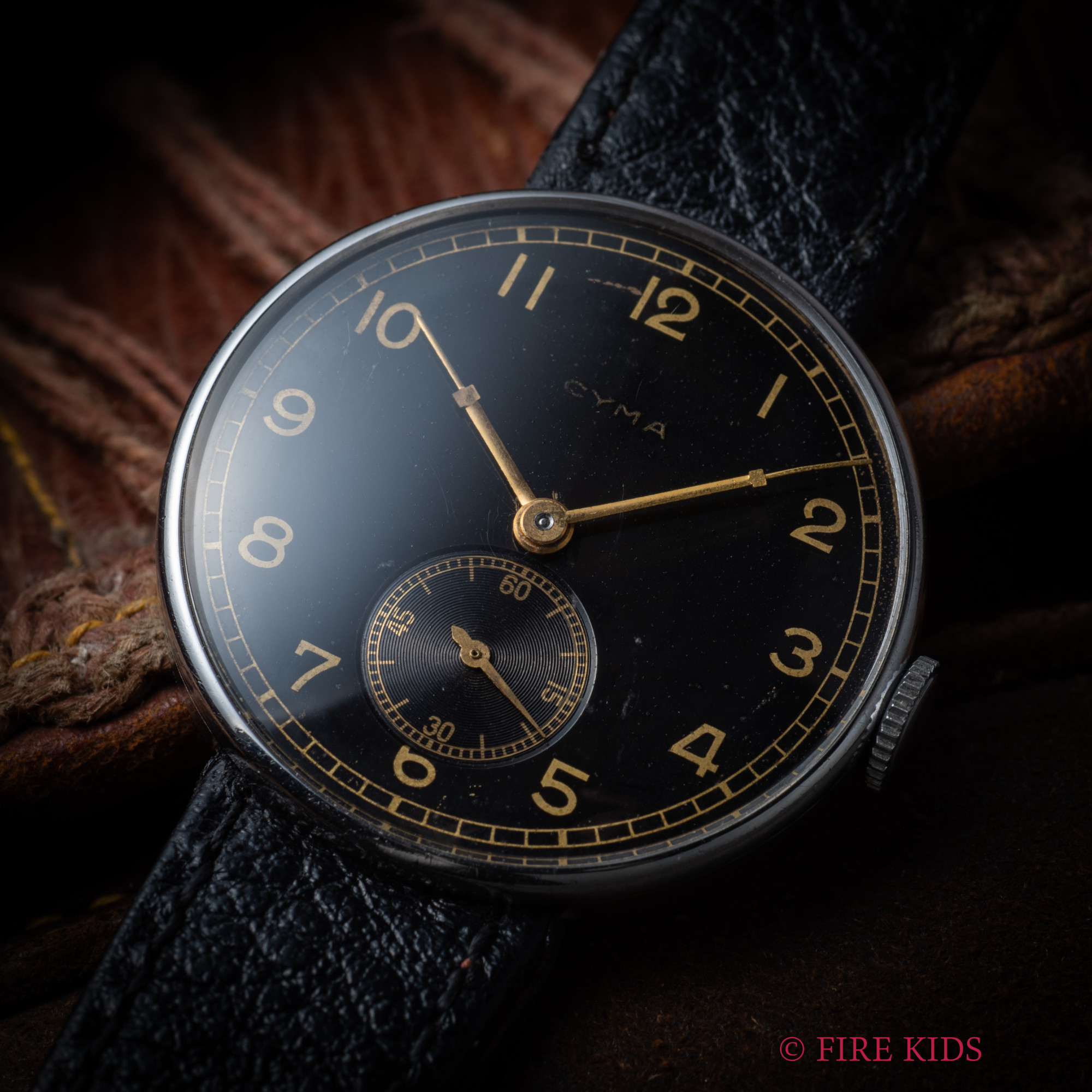 シーマ ディスコボランテ 全アラビア ブラックダイヤル ゴールドレター 1940年代製 Ref.7039
