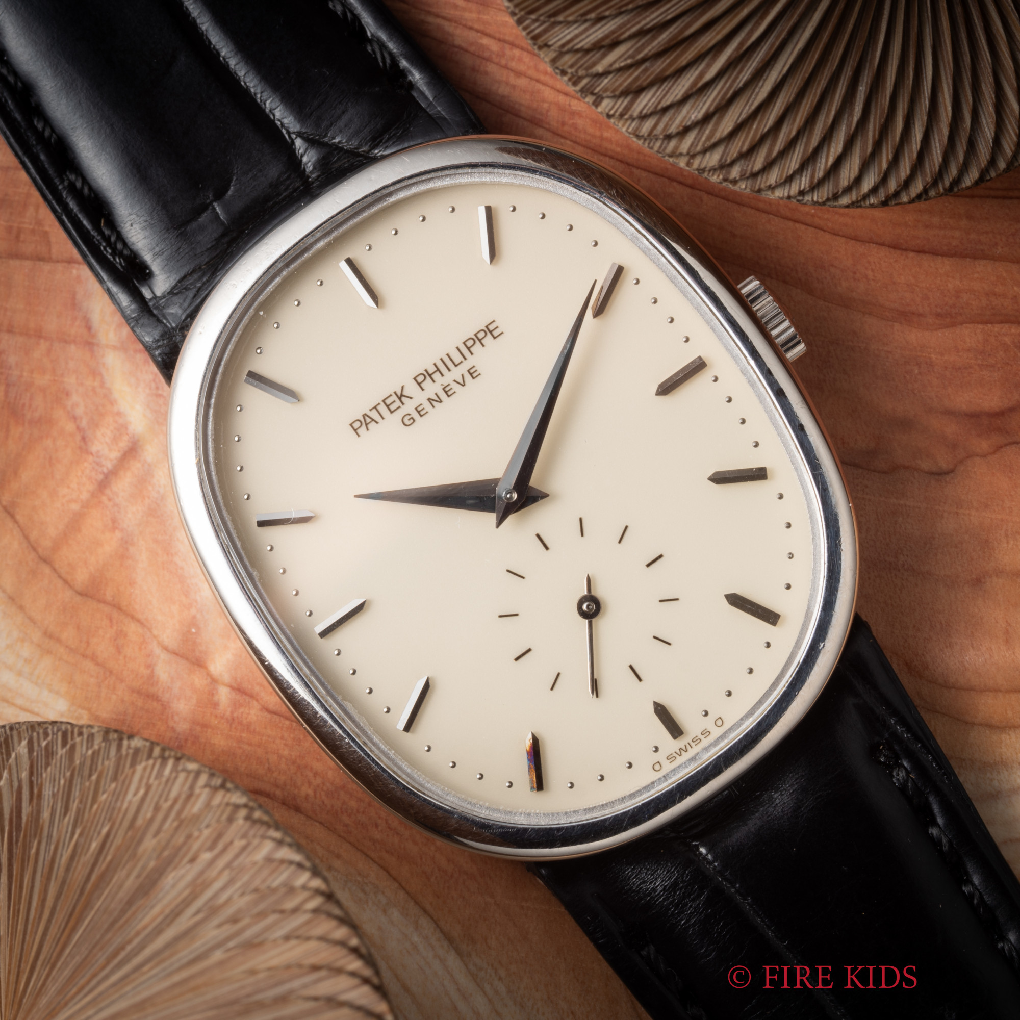 パッテクフィリップ ゴールデンエリプス 18KWG 1980年代 Ref.3948 Cal.215 手巻き スモールセコンド 純正金無垢尾錠