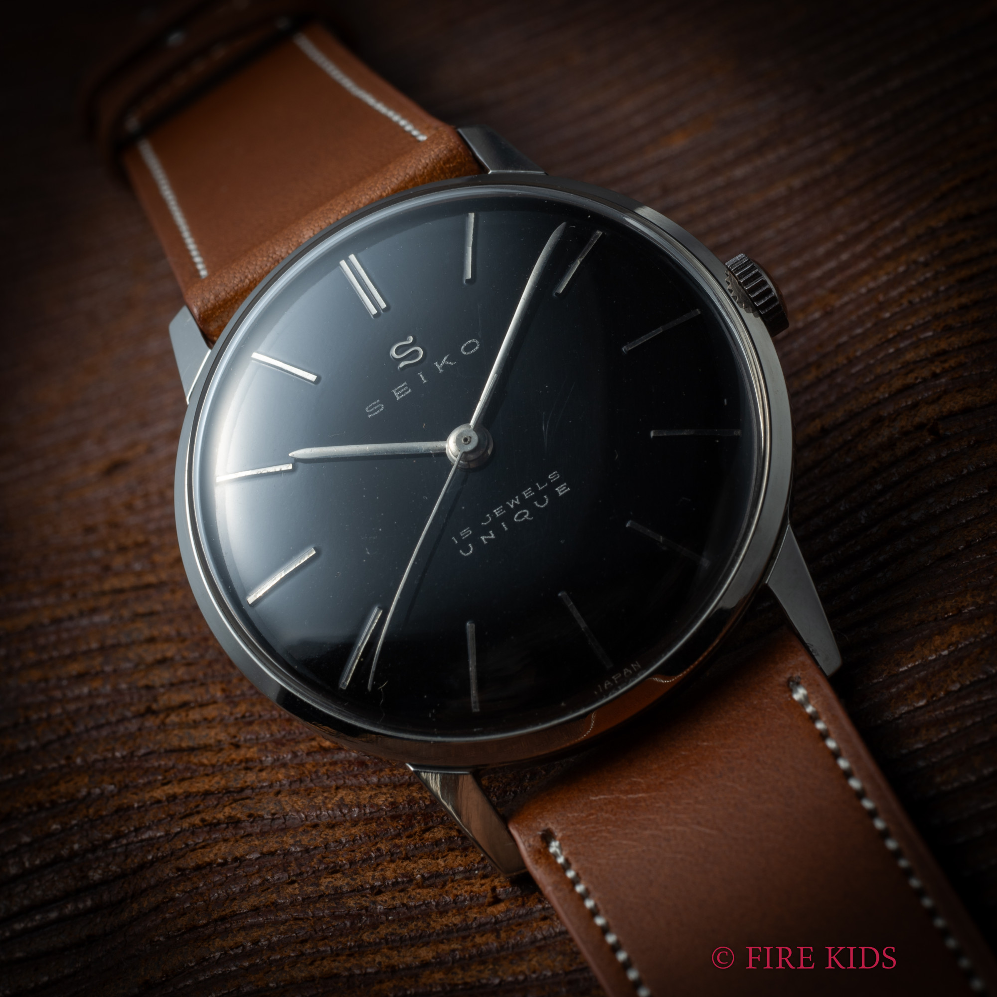 セイコー ユニーク 1953年製 ブラックダイヤル 蛇S Ref.J14110 15石手巻