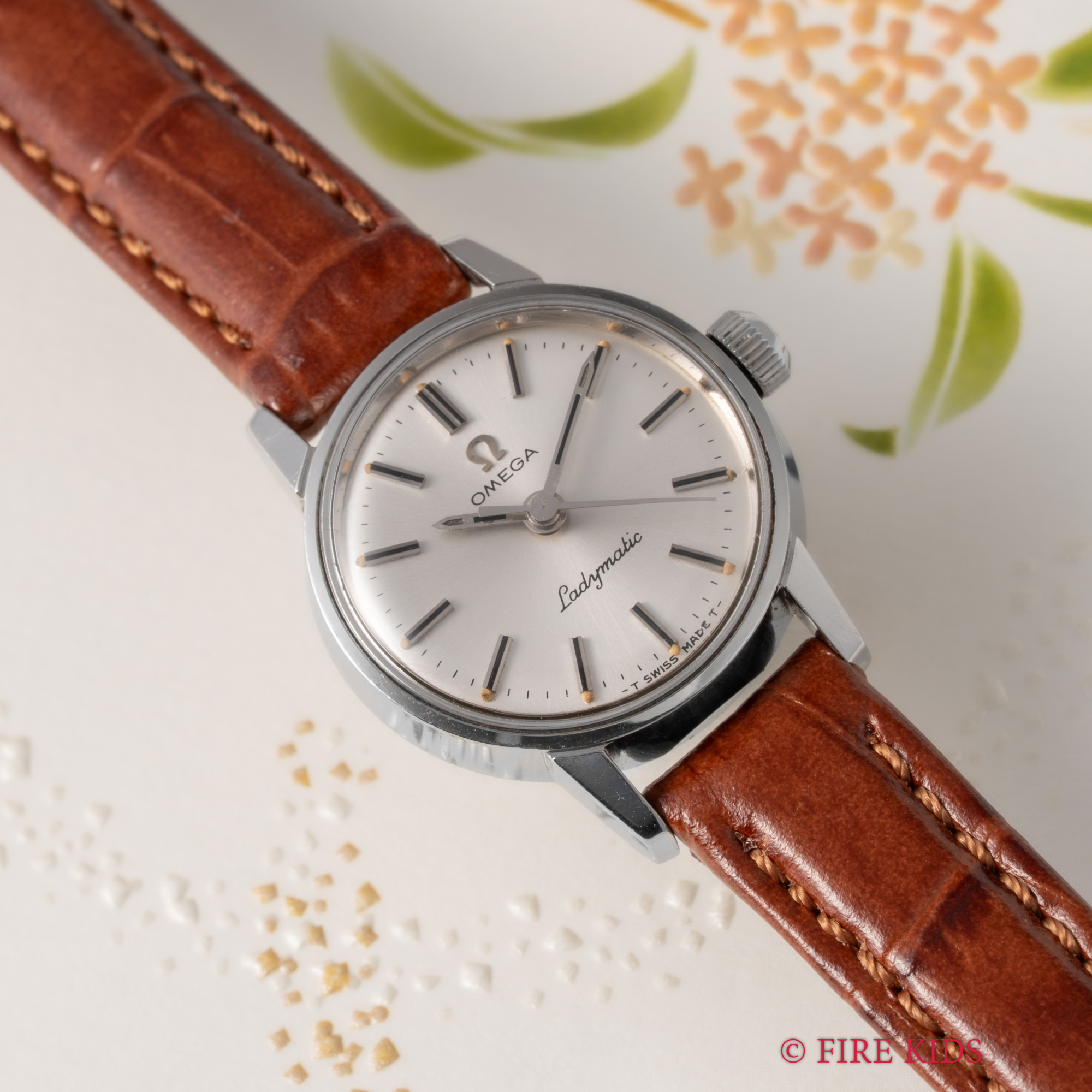 オメガ レディマチック 1968年製 自動巻 Ref.565.002 ラウンドケース Cal.670