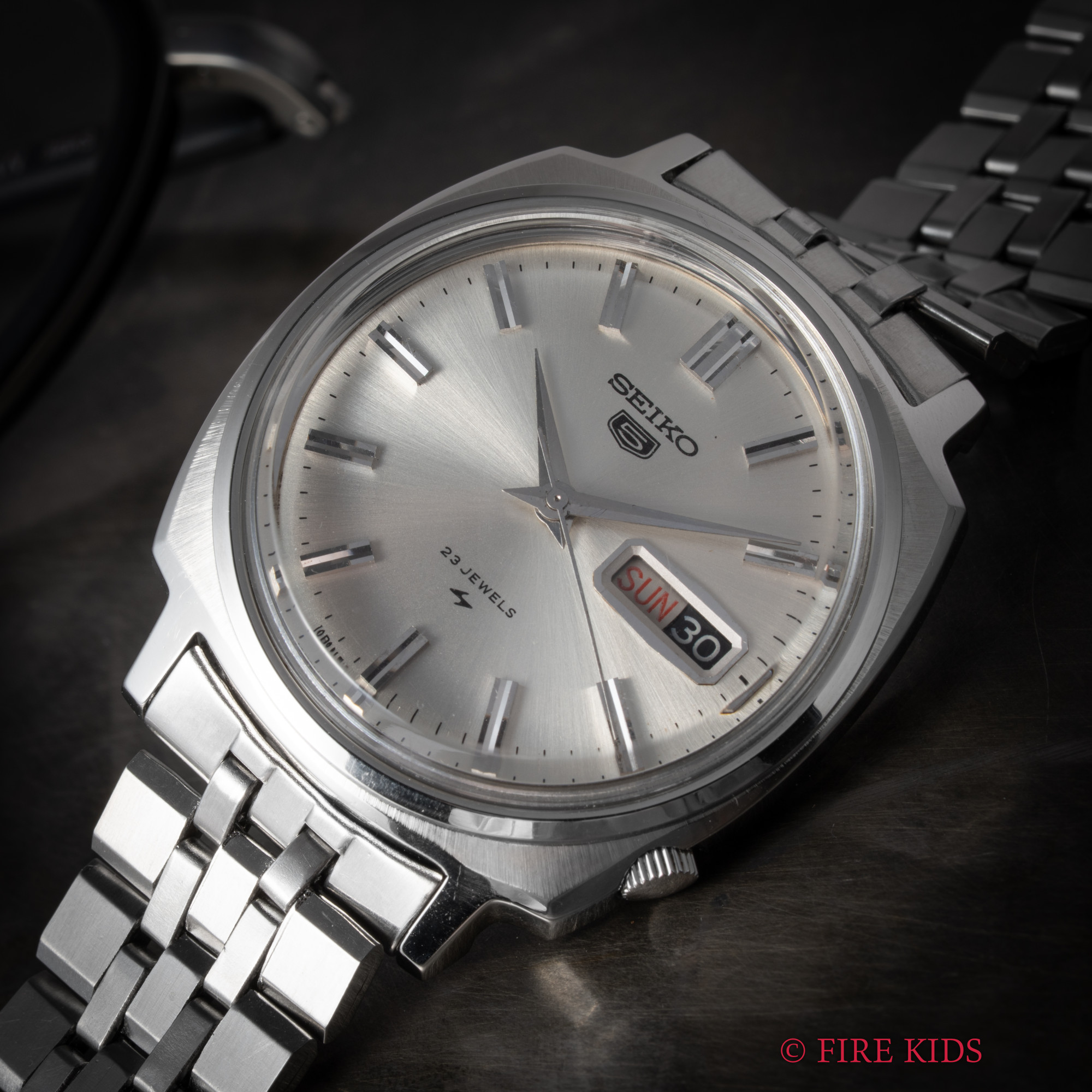 セイコー 5スポーツ 1968年製 Ref.5126-8070 自動巻き
 純正ブレスレット デイデイト