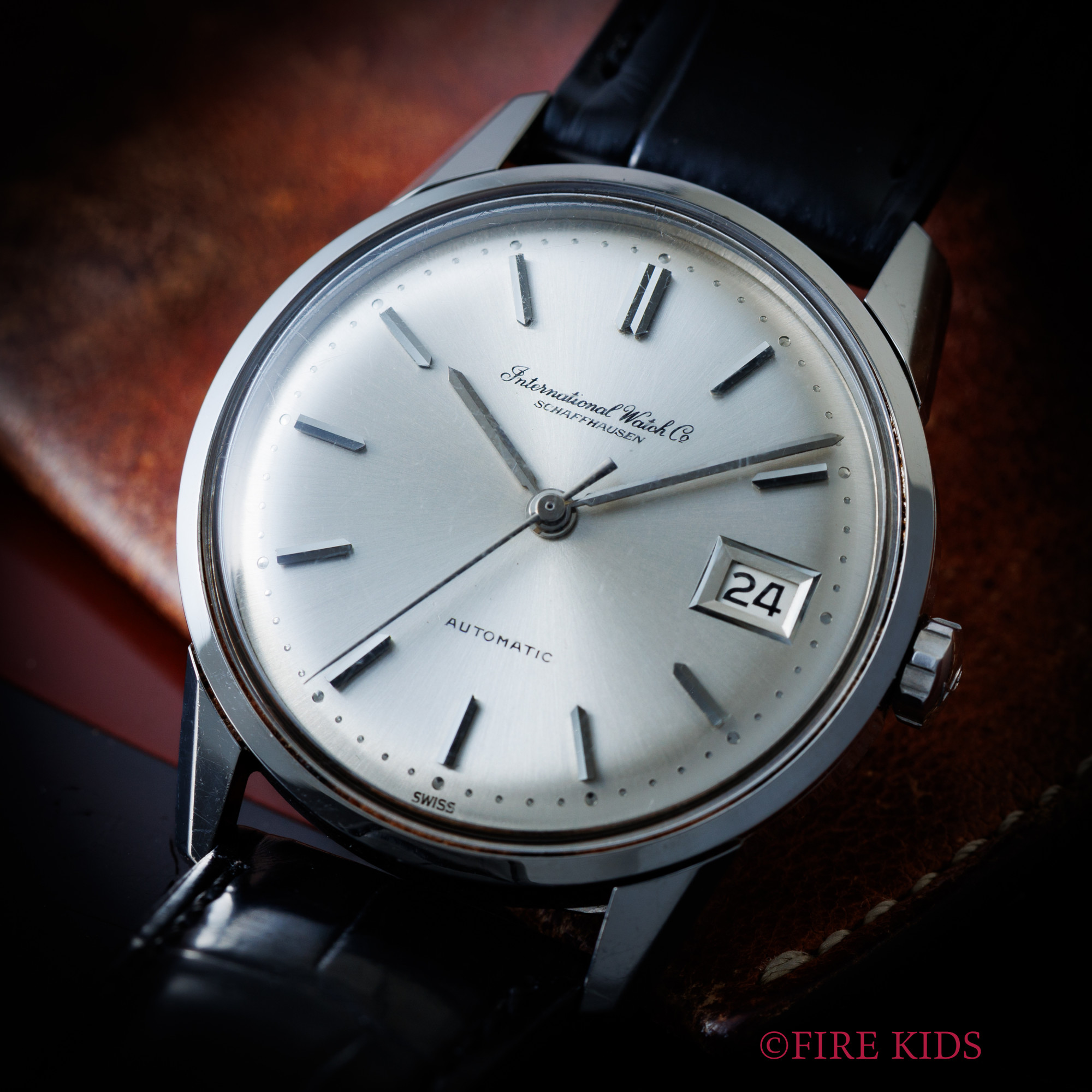 IWC ラウンドケース  1972年製 Ref.R810A ペラトン式自動巻 Cal.8541B 純正尾錠付
