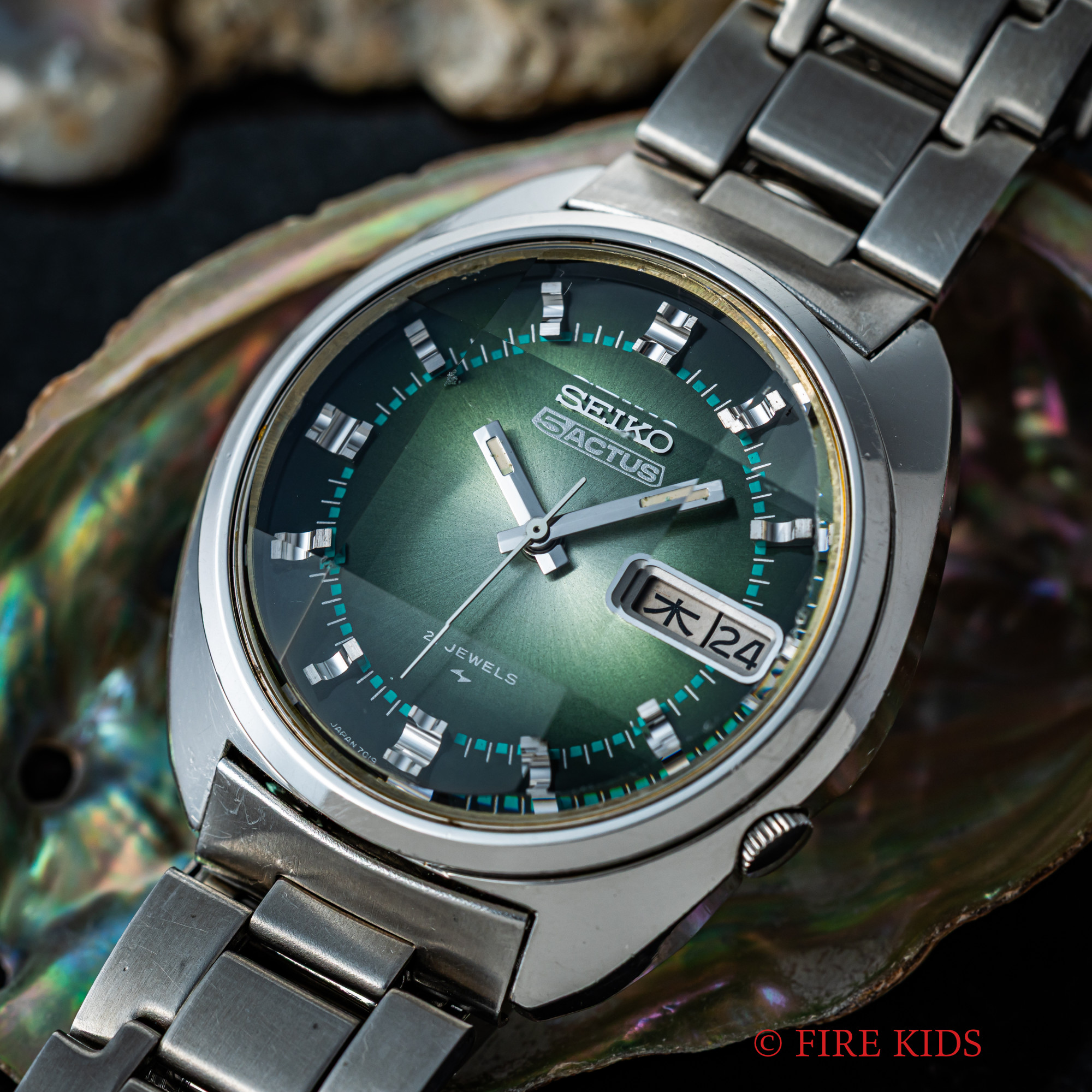 セイコー 5アクタス カットガラス 1973年製 Ref.7019-7210 自動巻き グリーングラデーションダイヤル 純正ブレスレット
