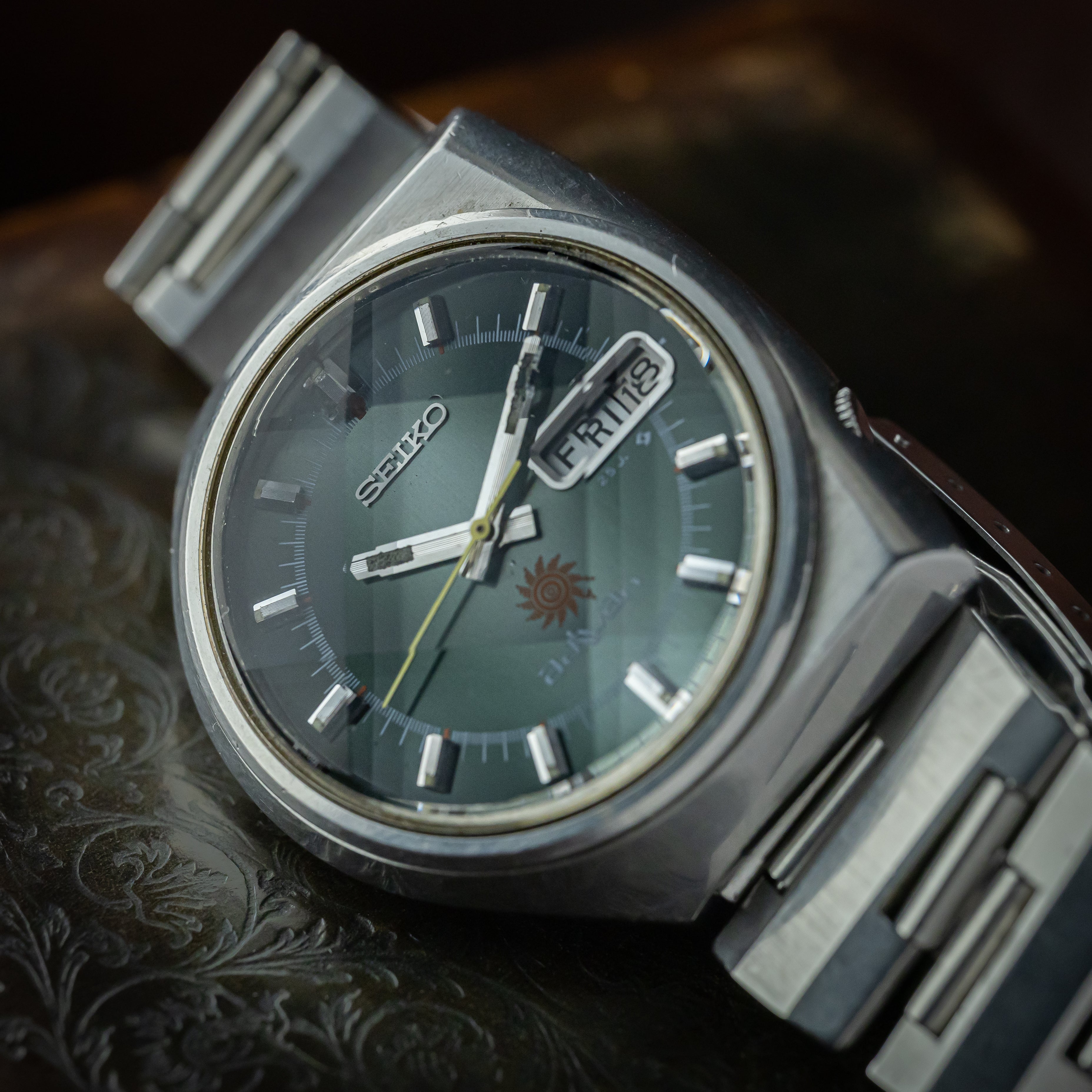 セイコー アドヴァン カットガラス 1972年製 アシンメトリー グリーンダイヤル