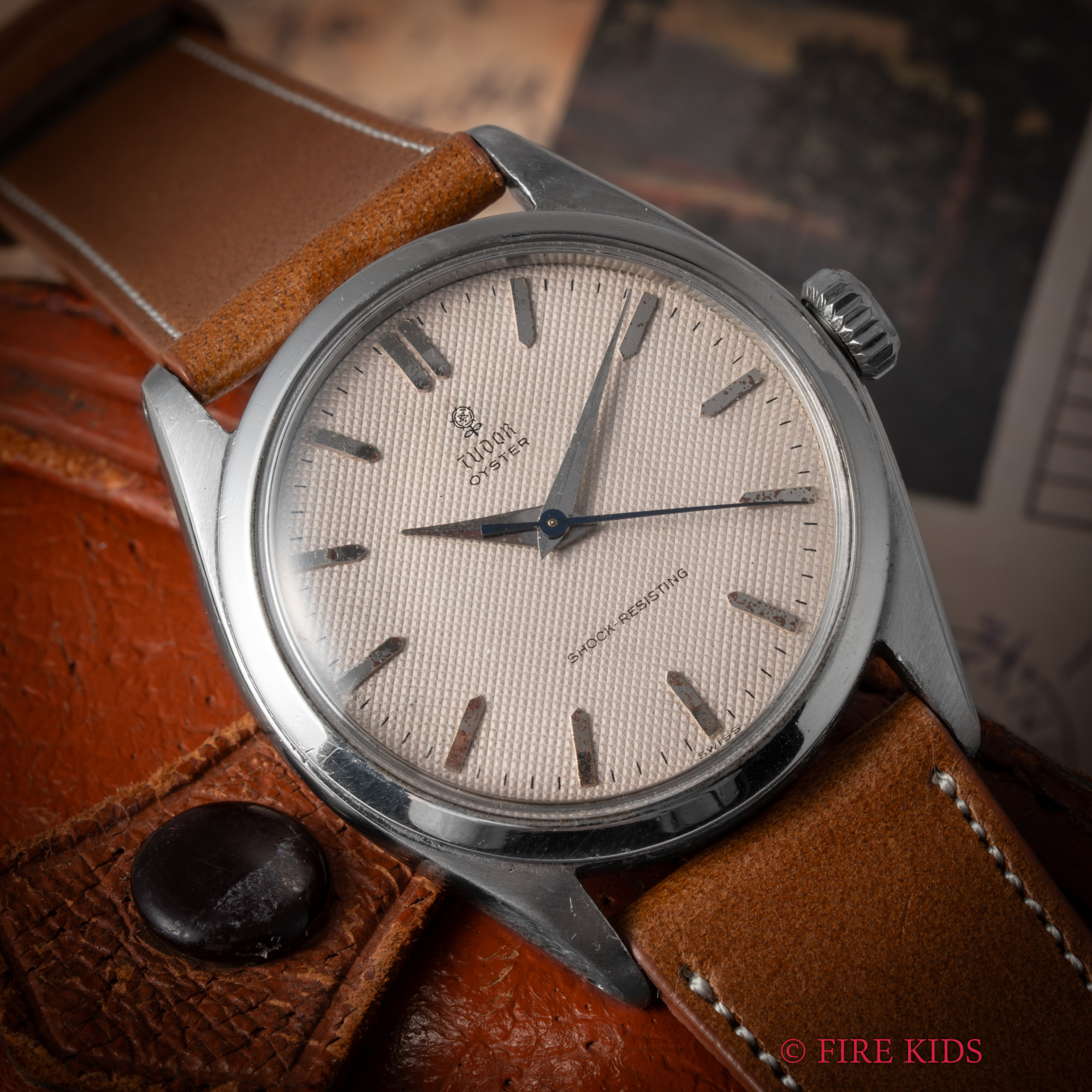 チューダー 1960年製（昭和35年製）小薔薇オイスター Ref.7934 ギョウシェダイヤル 手巻 王冠リューズ ブルースチール秒針