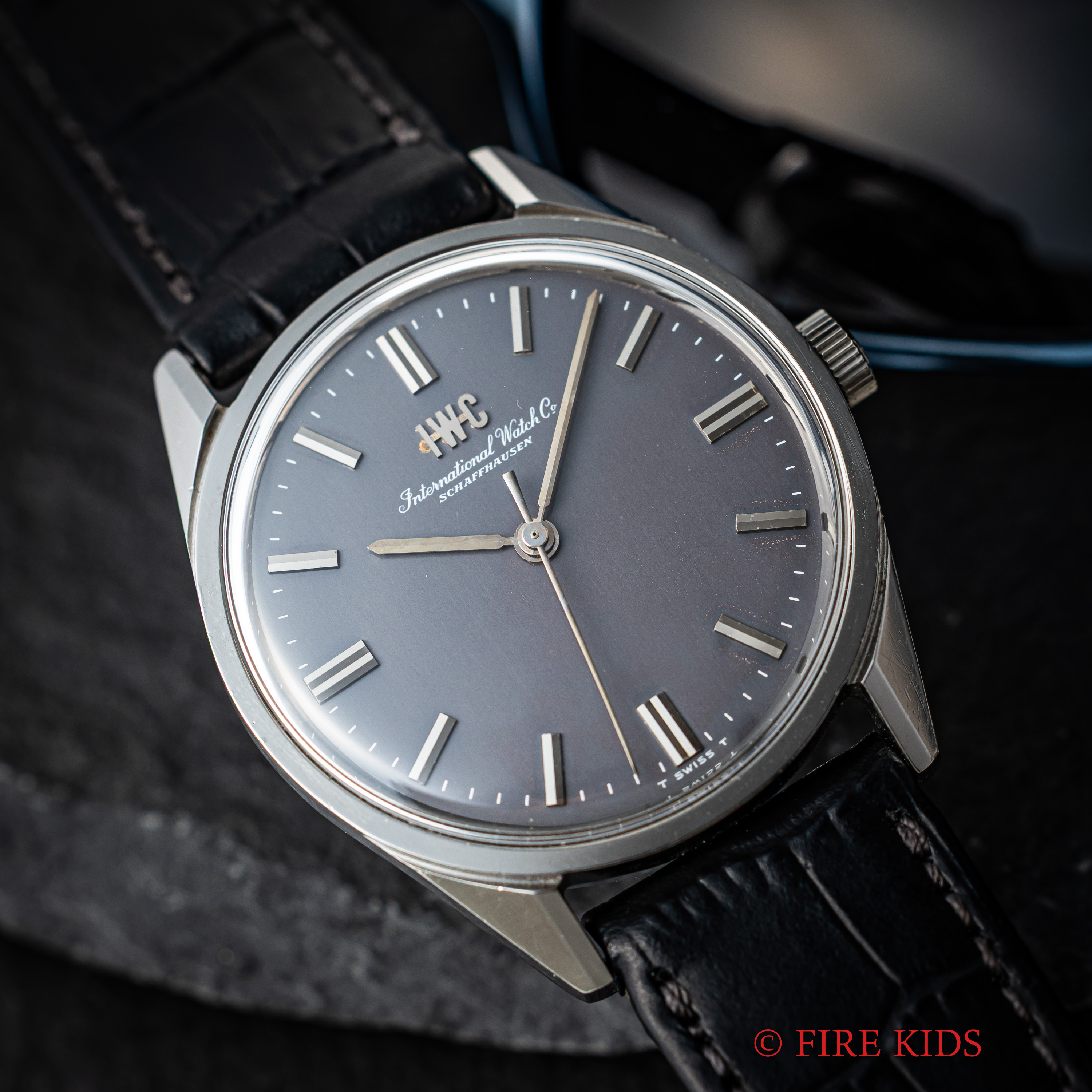 IWC ラウンドケース 1973年製 Cal.89 グレー文字盤 Ref.R810 ノンデイト