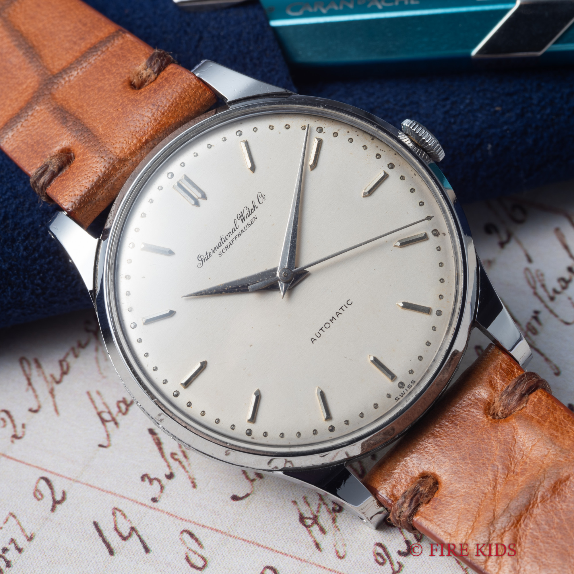 IWC 1953年製 ラウンドケース 筆記体ロゴ  砲弾インデックス ペラトン式自動巻き Cal.852