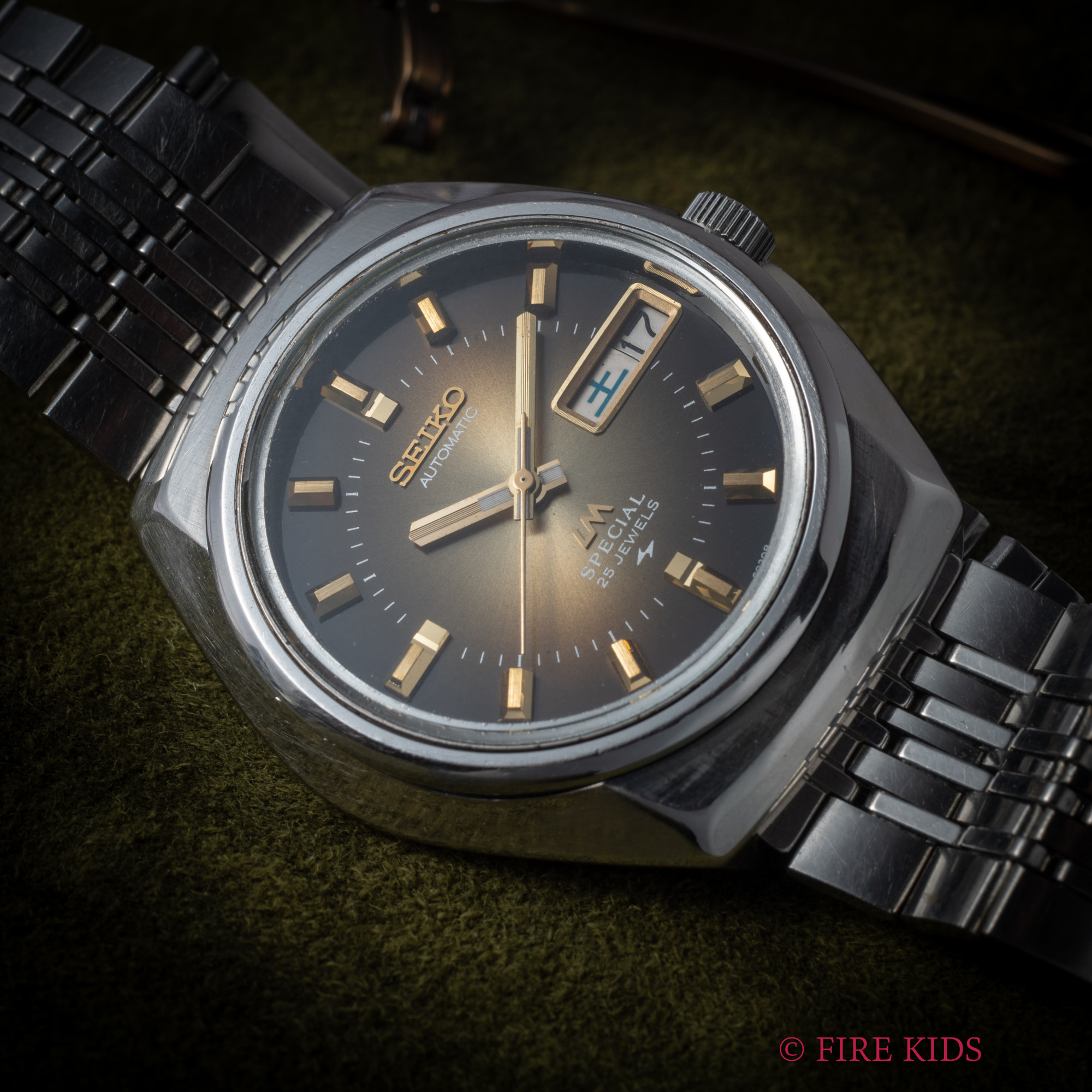 セイコー 1975年製 ロードマチックスペシャル ブラウングラデーション 純正ブレス付き Ref.5216-6020