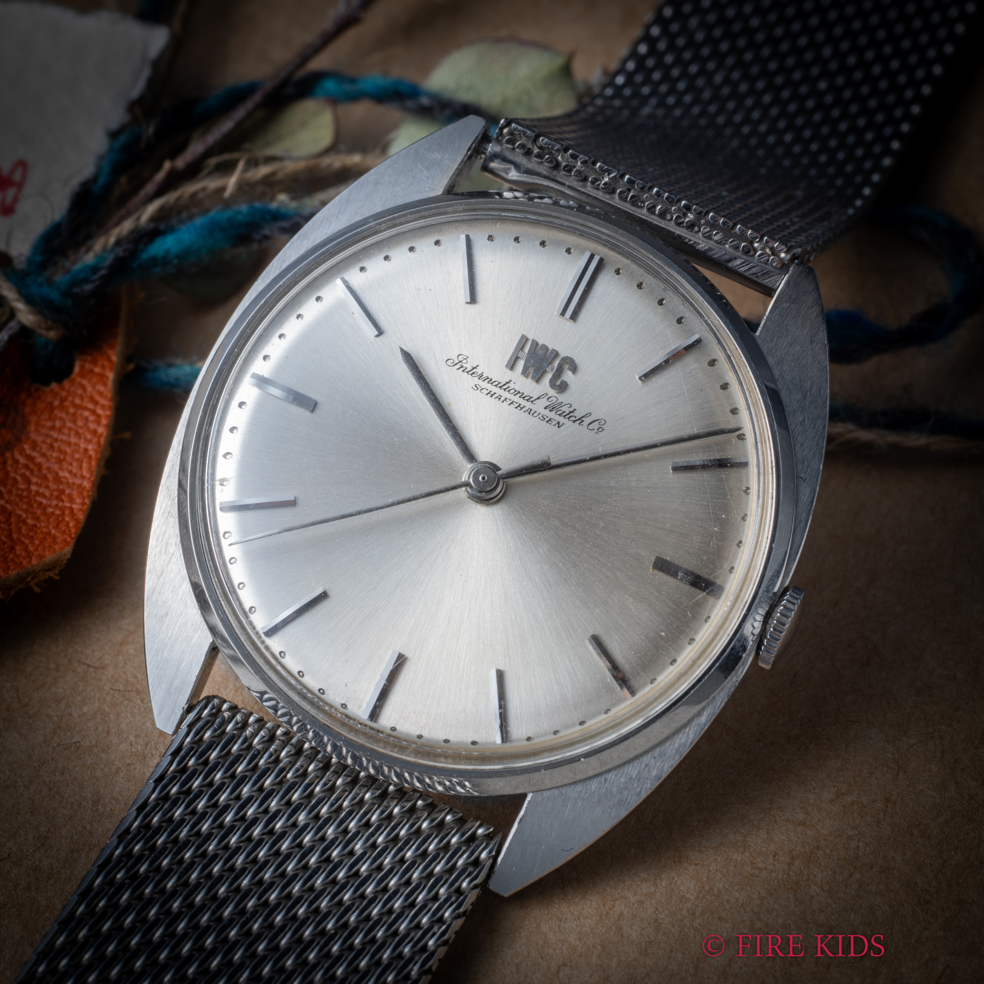 IWC 1974年製 Cラインケース 手巻 Cal.403 社外メッシュブレス ギャラ付