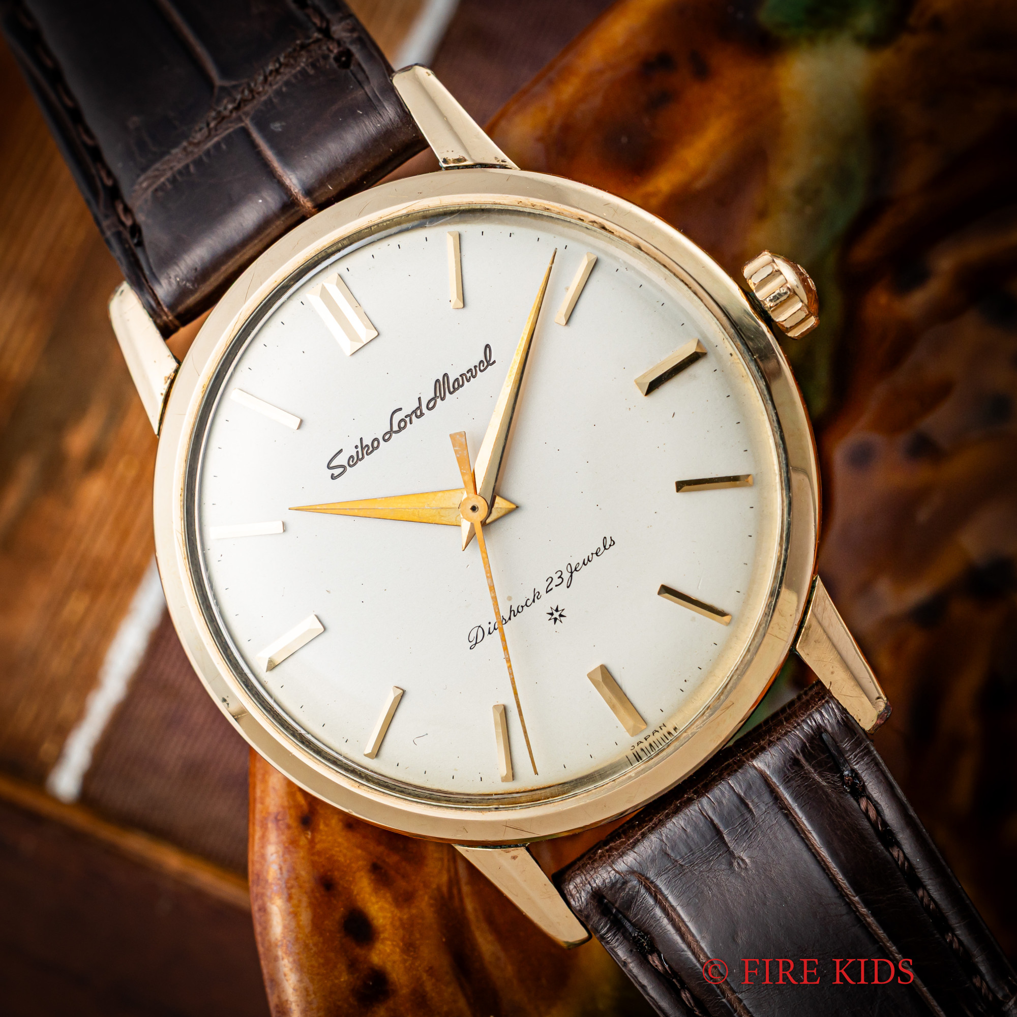 セイコー SEIKO 1961年製 ロードマーベル 彫りSDダイヤル 23石手巻 80ミクロン金張り ハマグリケース