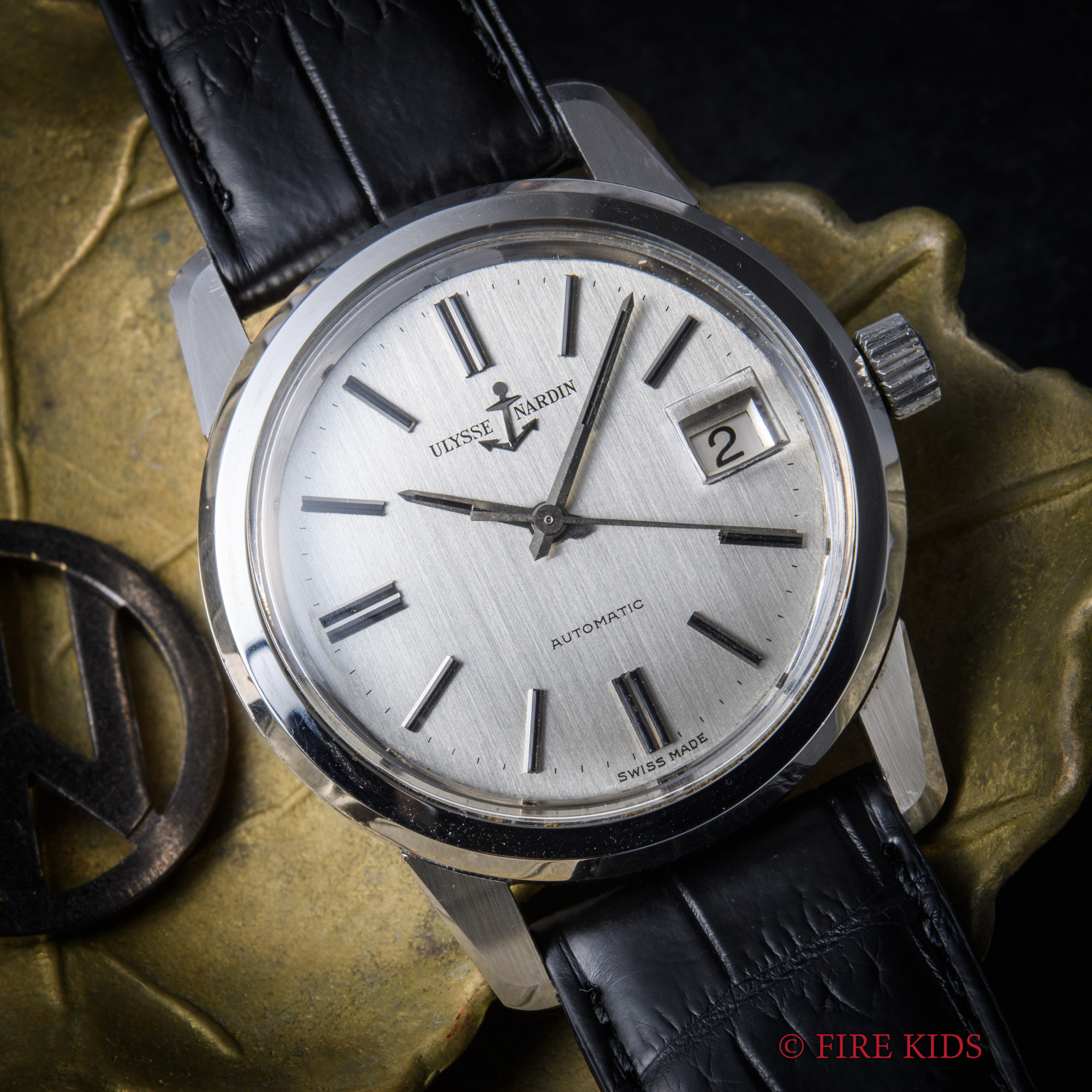 ユリスナルダン Ulysse Nardin ラウンドケース 1960年代製 シルバーダイヤル Ref.10923-3 自動巻き UNメダリオン