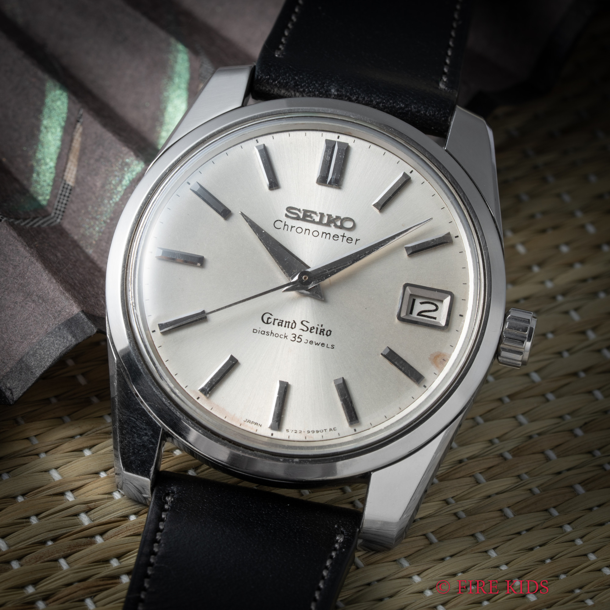 グランドセイコー GRAND SEIKO 2nd前期 セルフデーター 1965年製 Ref.5722-9990 57GS 手巻クロノメーター 獅子メダル 純正尾錠付き