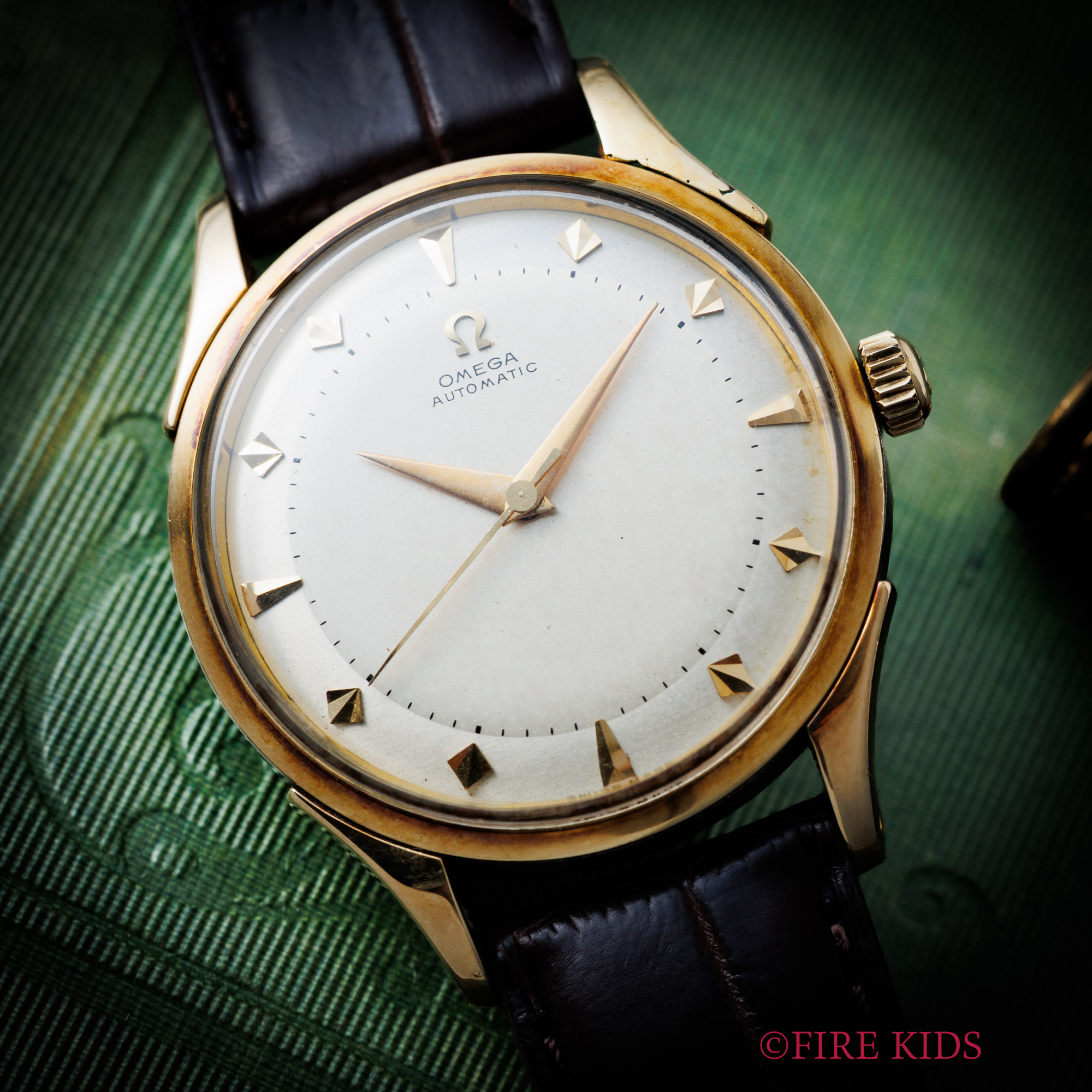 オメガ OMEGA ラウンドケース 1954年製 Ref.2637-6SC トップゴールド 自動巻 バンパー