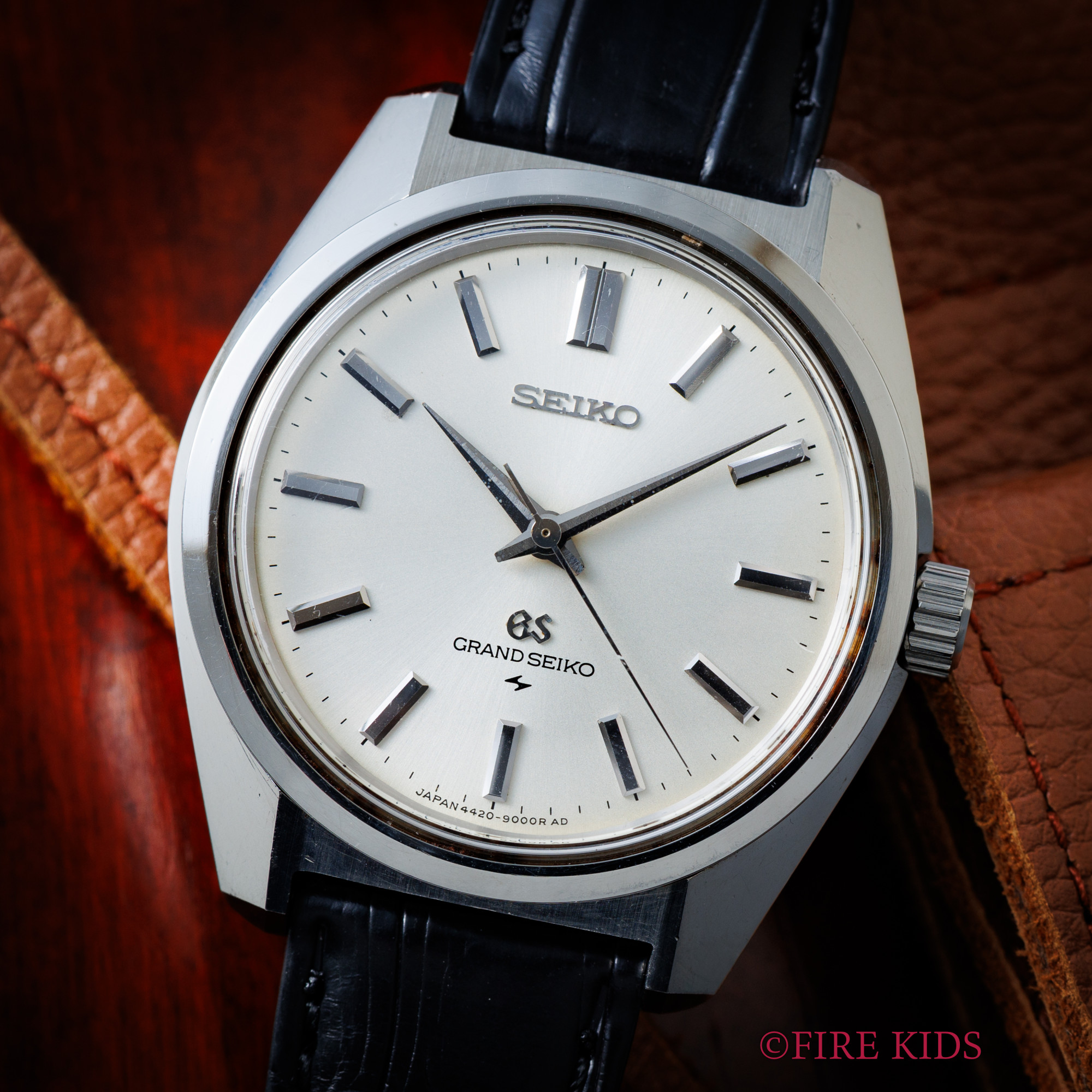 グランドセイコー GRAND SEIKO 44GS 後期 1968年製 Ref.4420-9000 Cal.4420B ロービート手巻き ノンデイト