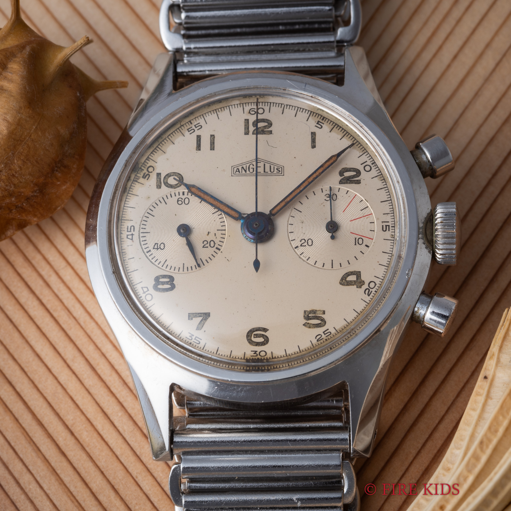 アンジェラス ANGELUS 2レジスタークロノグラフ 1950年代製 Cal.250 手巻き