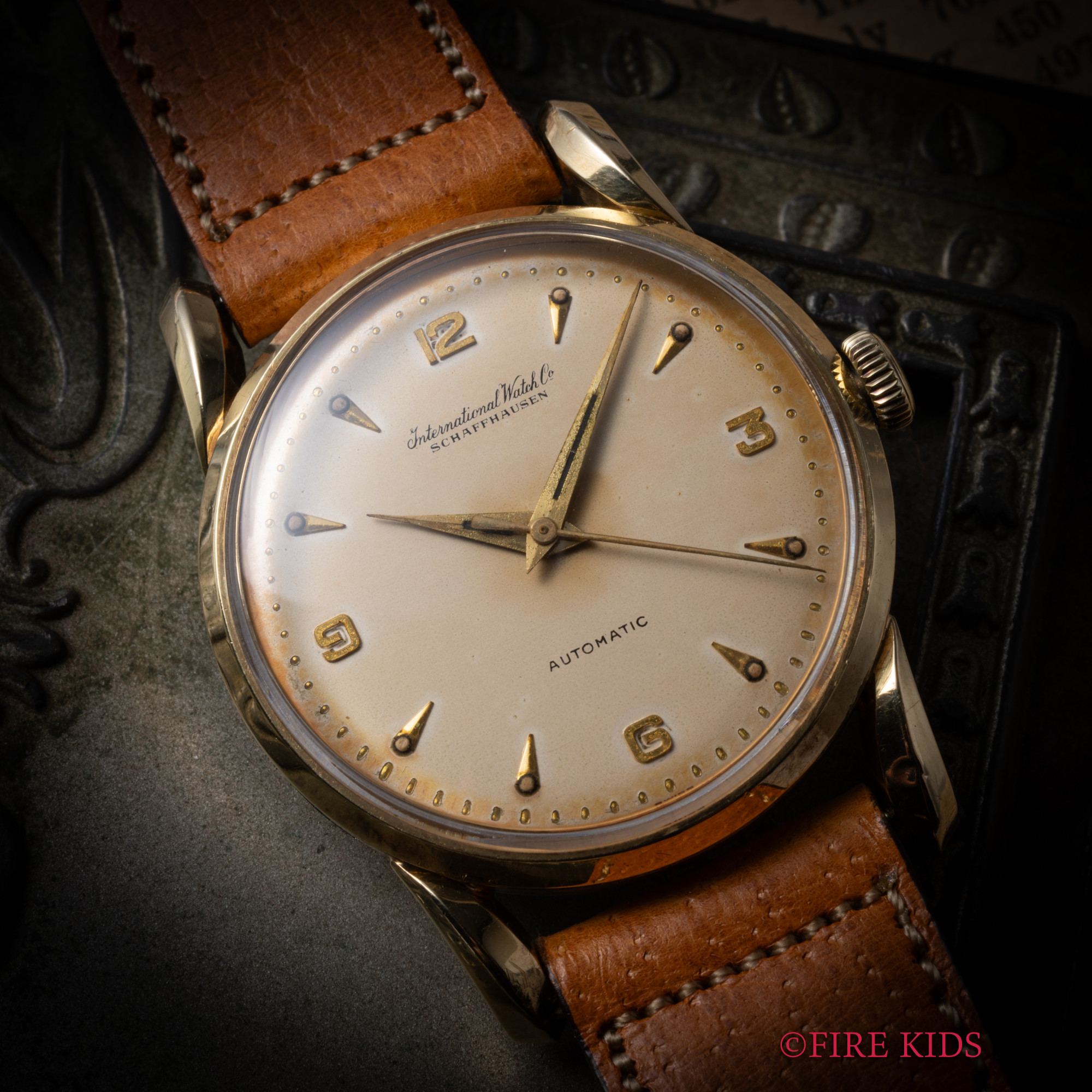 IWC 1955年製 ラウンドケース ボンベラグ 14金張り/バックステン ペラトン式自動巻き Cal.852 シーラカンスリューズ