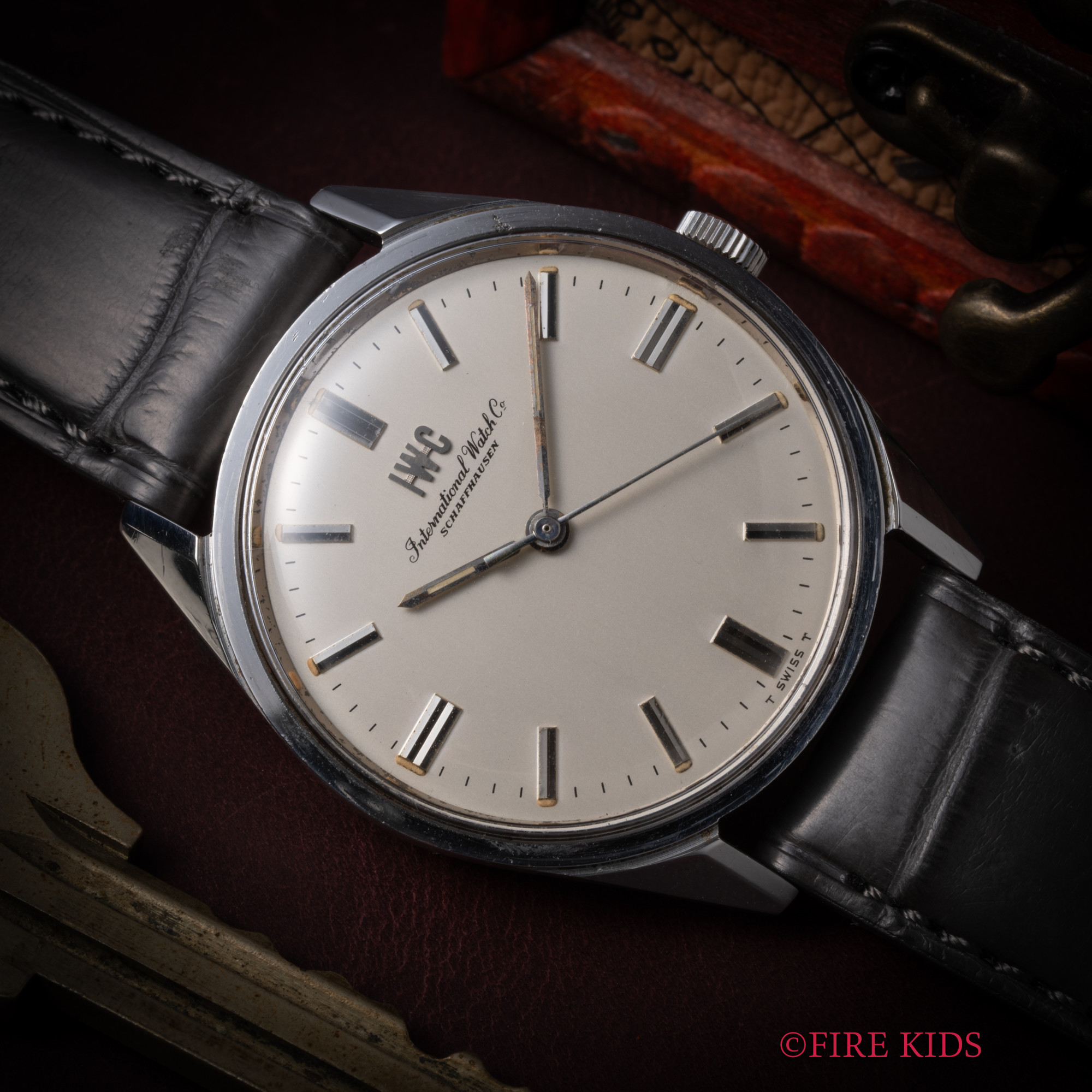 IWC ラウンドケース 1973年製 Ref.810 Cal.89 手巻き ノンデイト