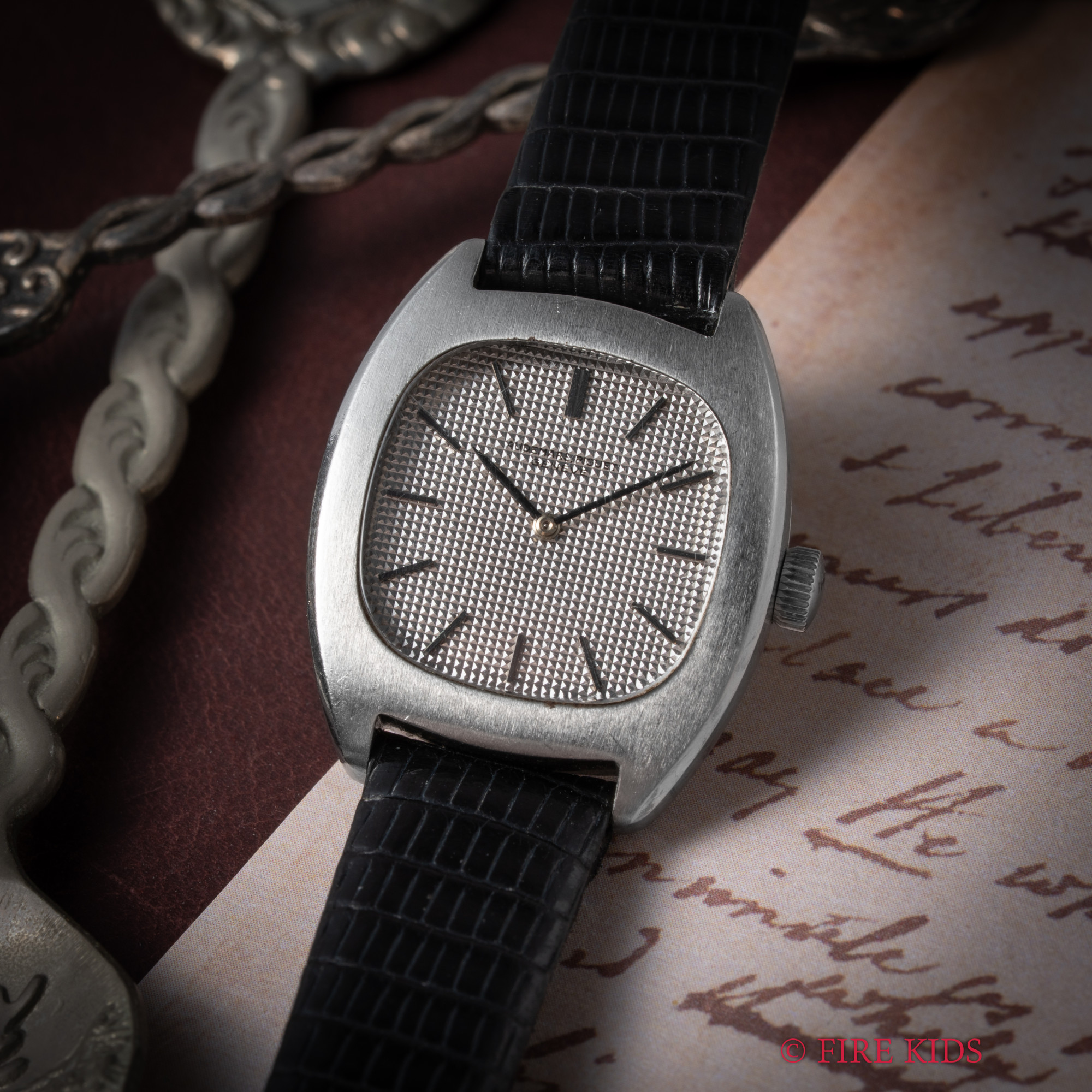 オーデマピゲ AUDEMARS PIGUET ホブネイル 1970年代 レディース トノー型 手巻き