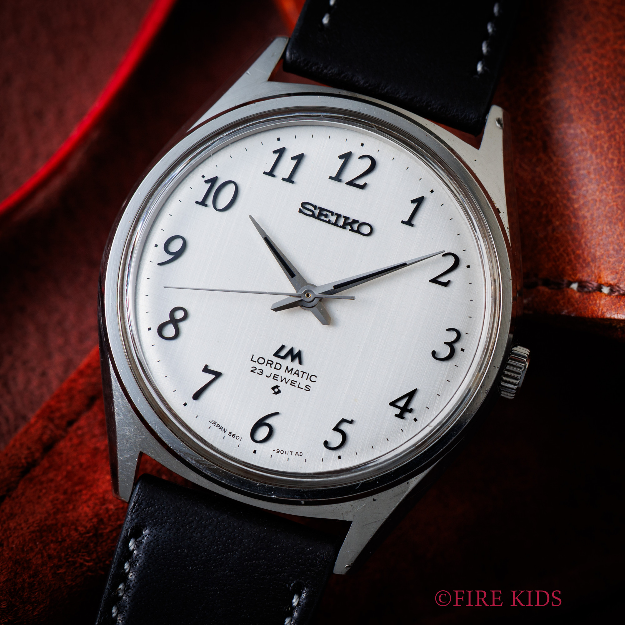セイコー SEIKO ロードマチック 1969年製 Ref.5601-9000 自動巻 アラビア数字インデックス ワンピースケース 絹目文字盤